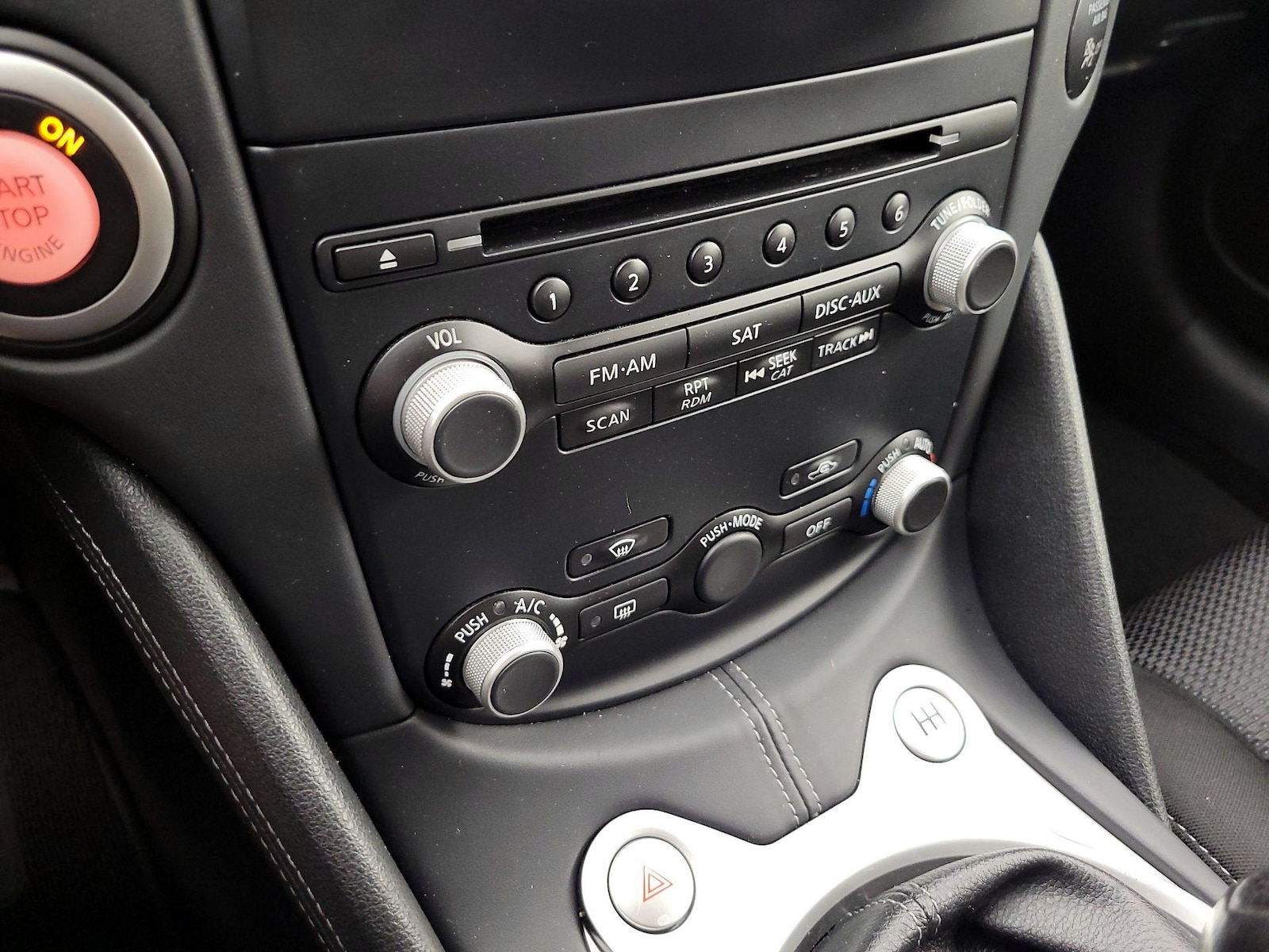 2016 Nissan 370Z Coupe Sport Tech - Photo 18