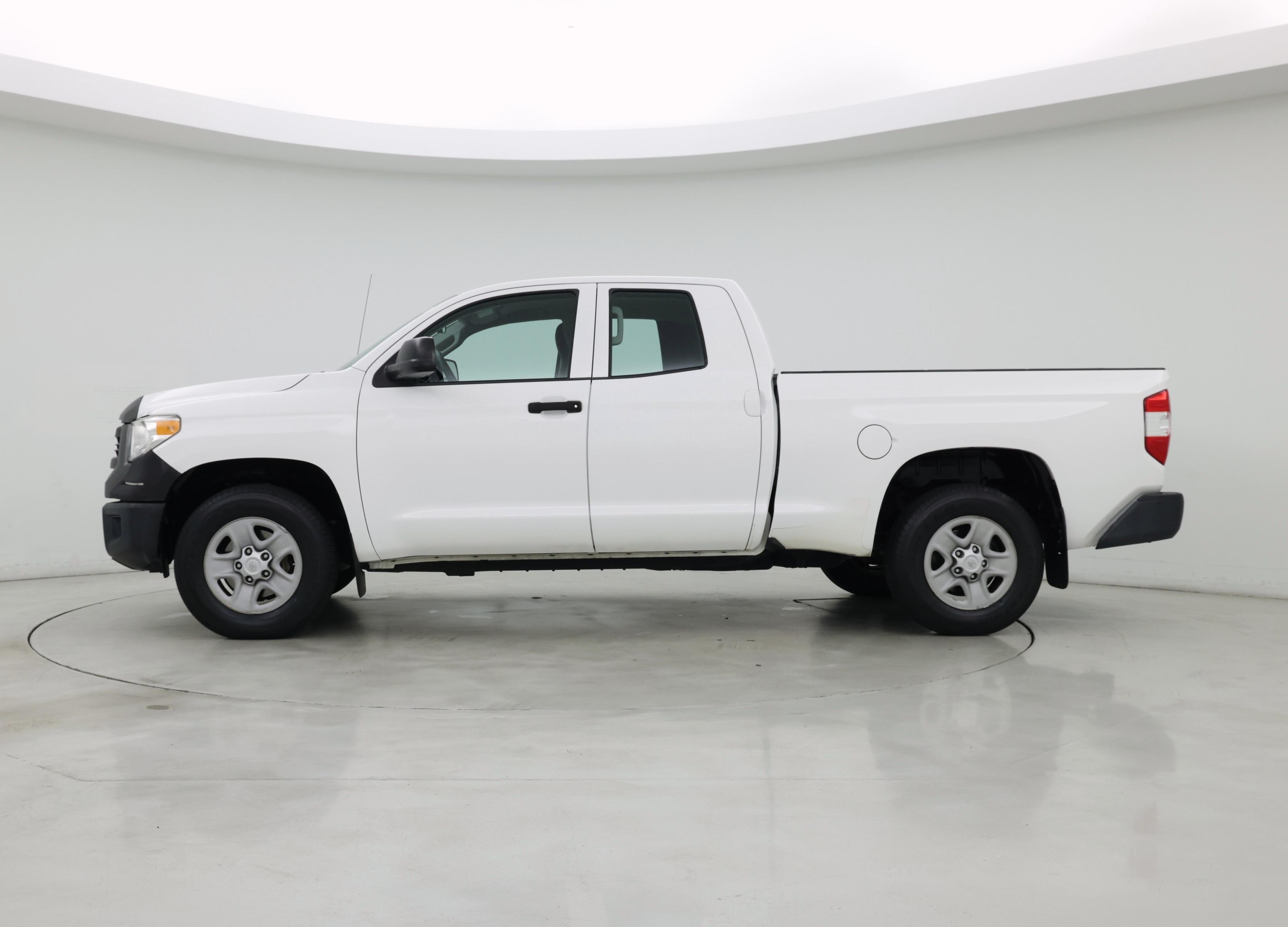 Thumbnail: 2017 Toyota Tundra - 3