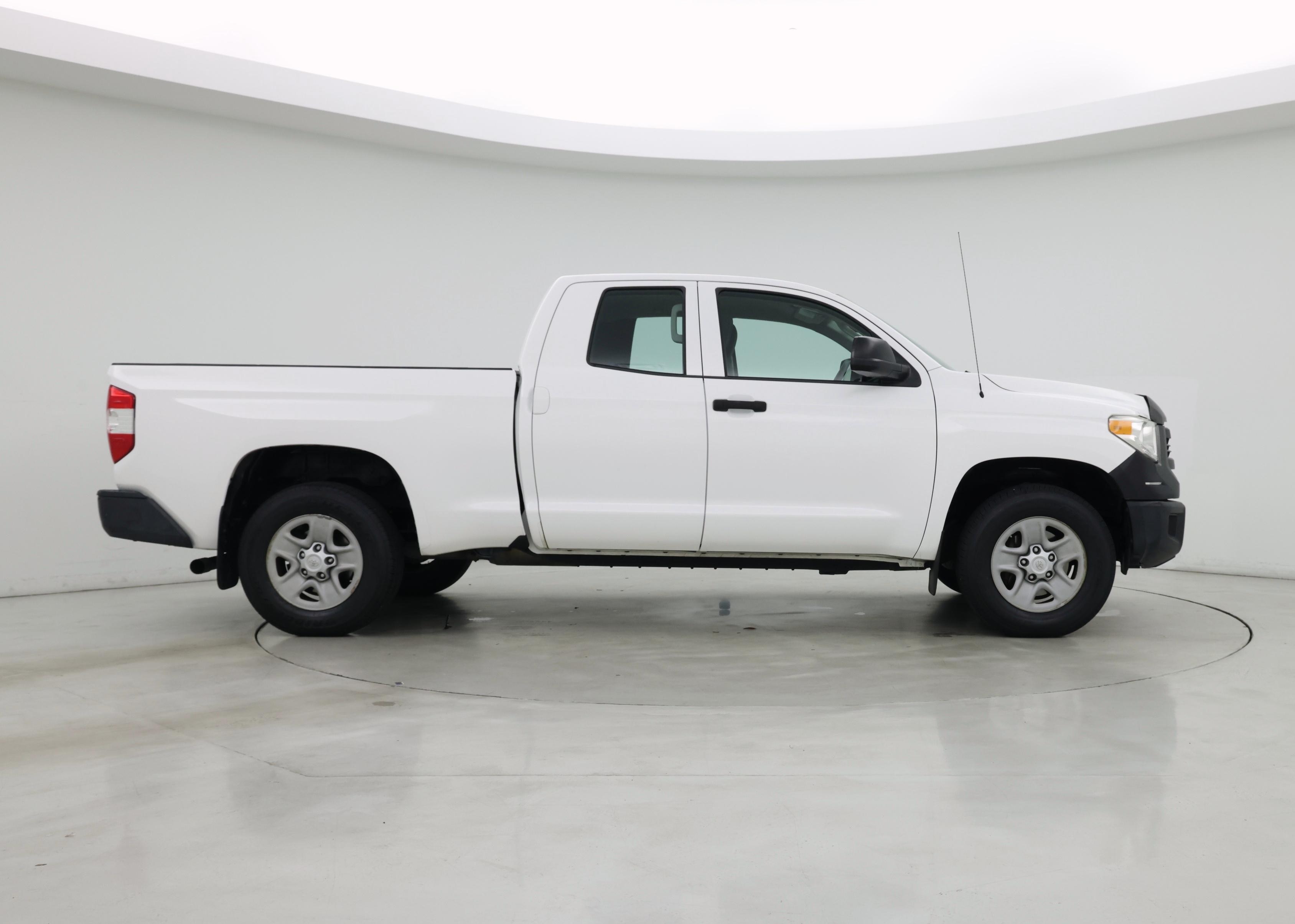 Thumbnail: 2017 Toyota Tundra - 7