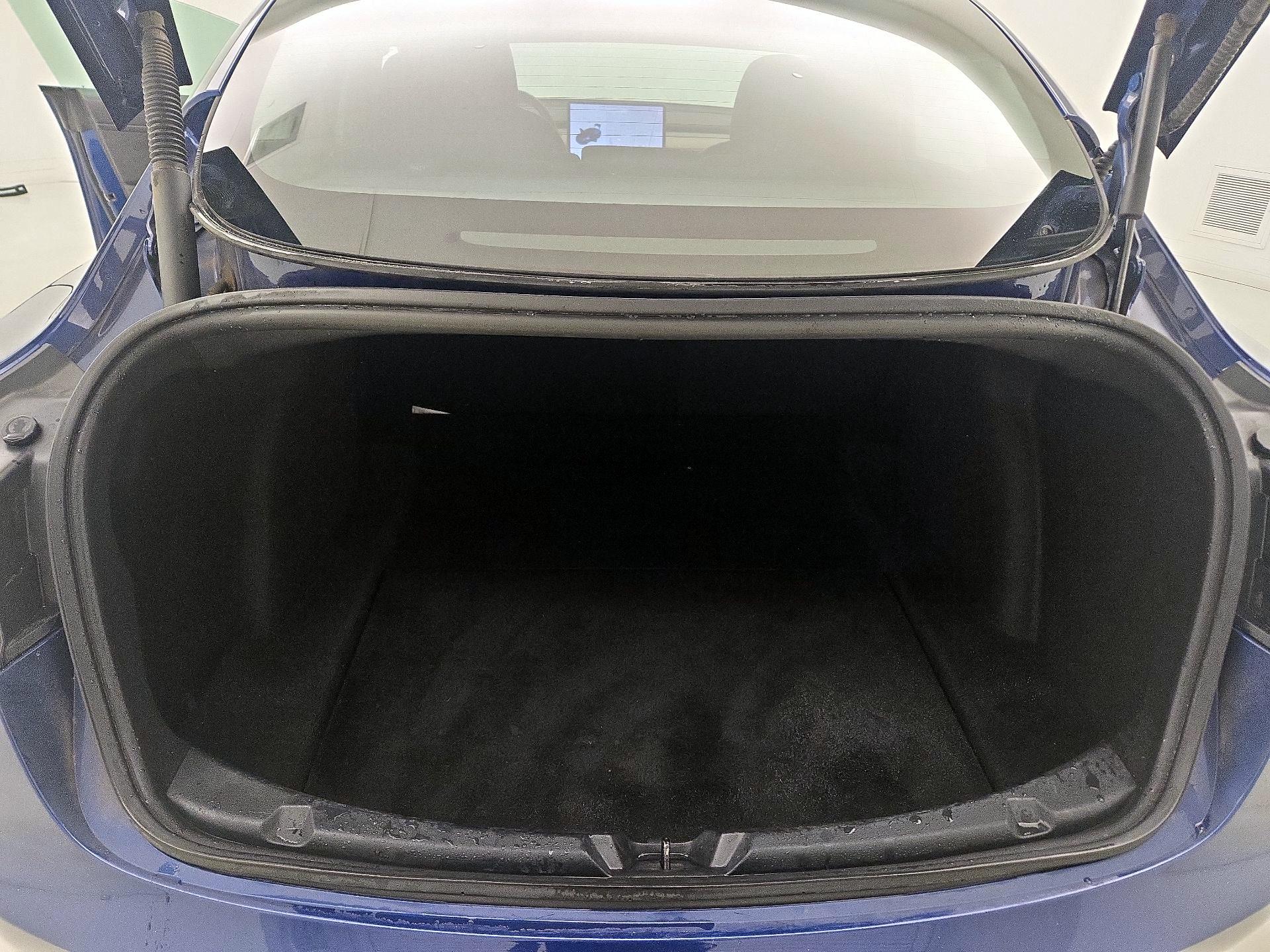 Thumbnail: 2021 Tesla Model 3 - 19
