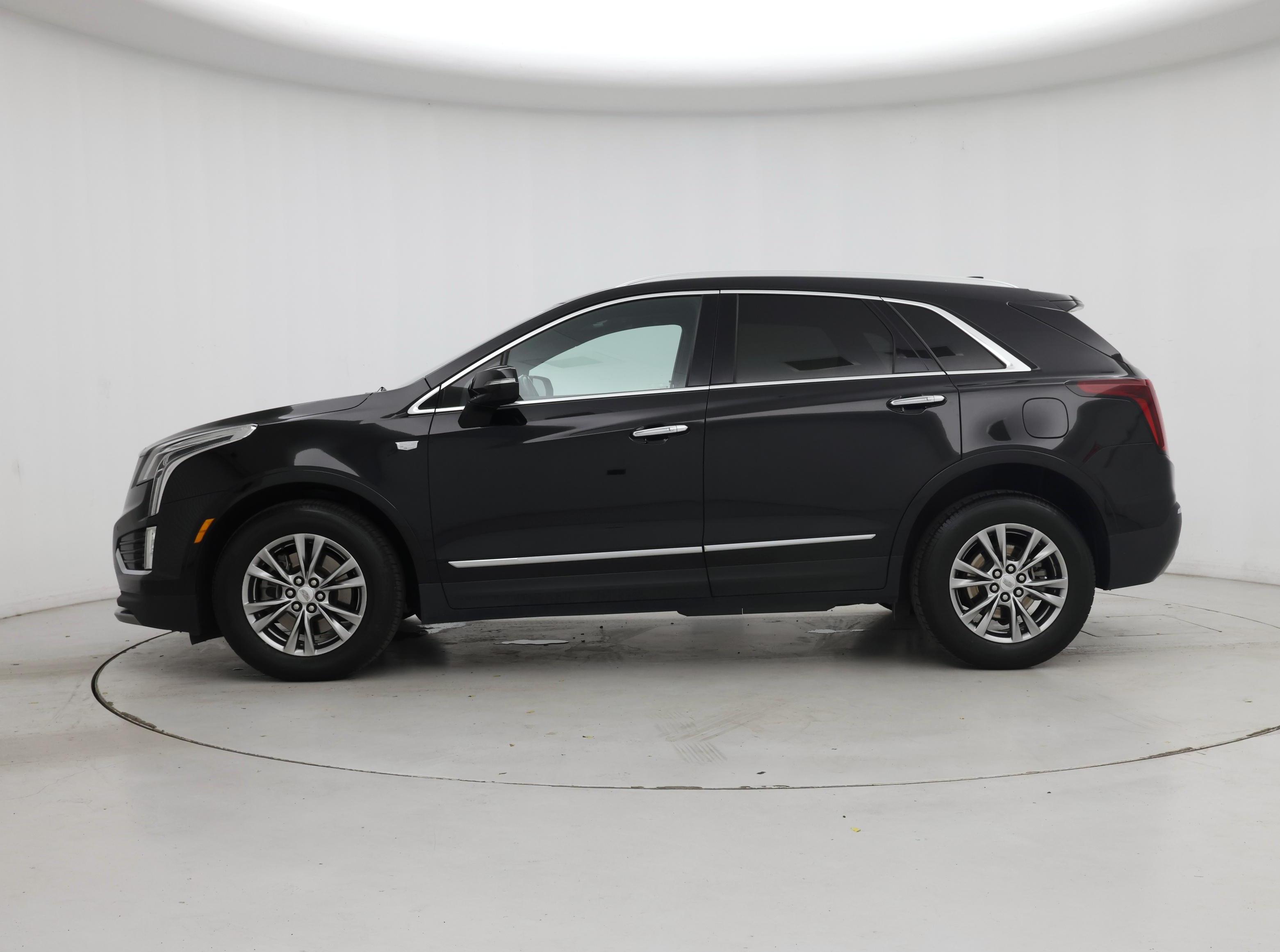 Thumbnail: 2023 Cadillac XT5 - 3