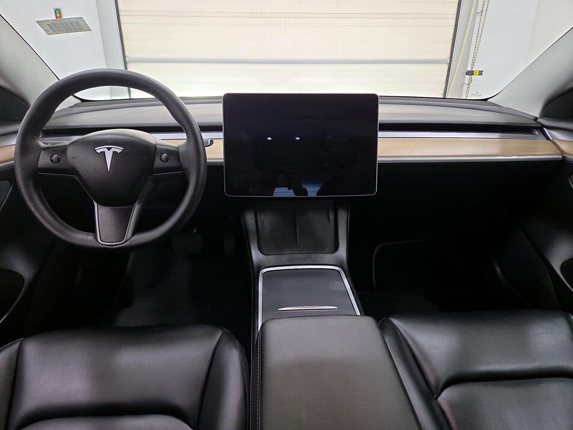 Thumbnail: 2021 Tesla Model 3 - 9