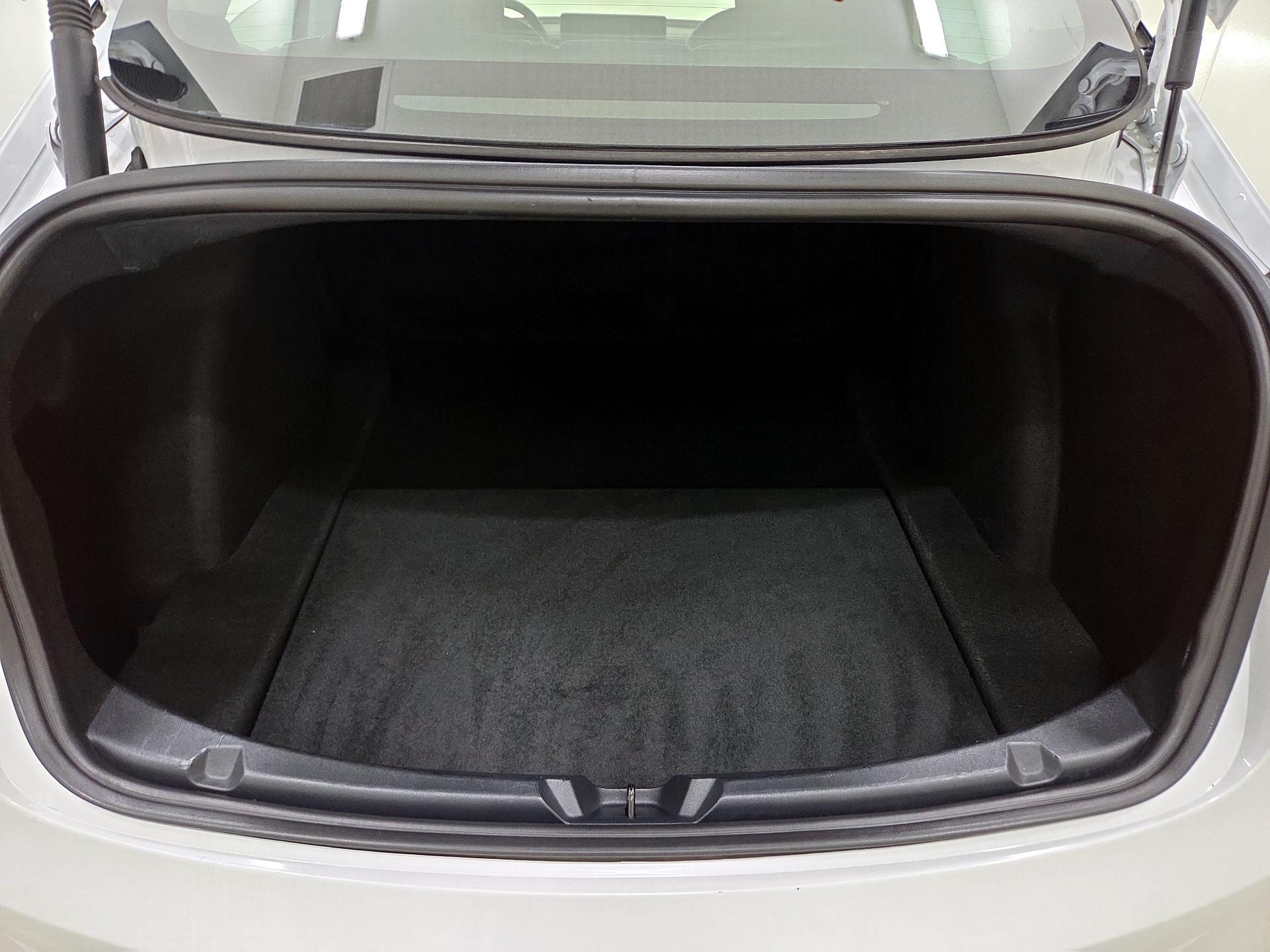 Thumbnail: 2021 Tesla Model 3 - 20