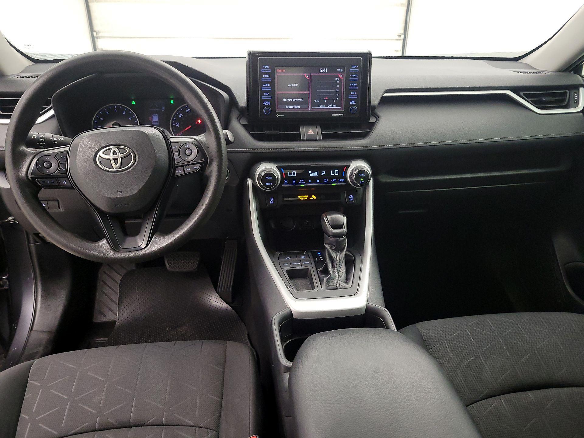 Thumbnail: 2020 Toyota RAV4 - 9