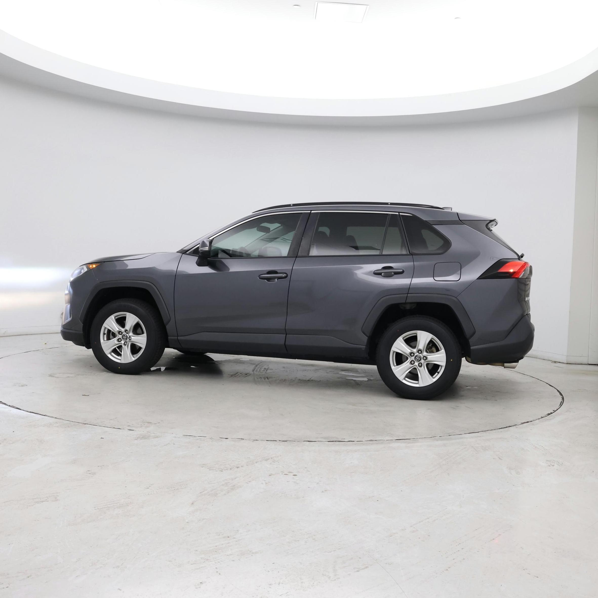 Thumbnail: 2020 Toyota RAV4 - 3