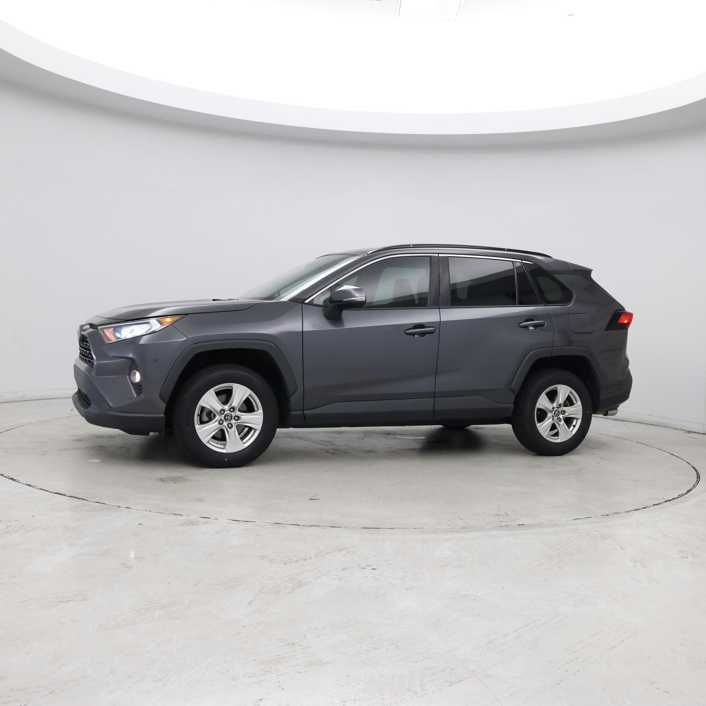 Thumbnail: 2020 Toyota RAV4 - 4