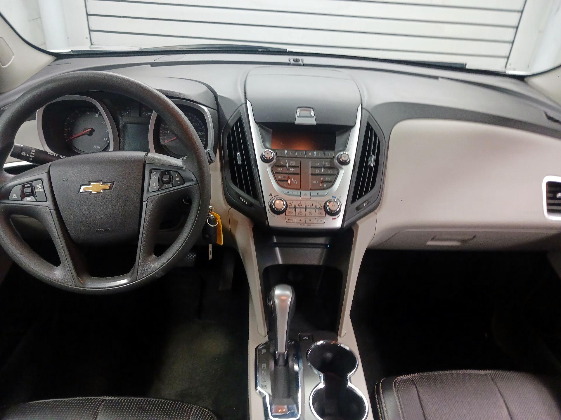 Thumbnail: 2015 Chevrolet Equinox - 9