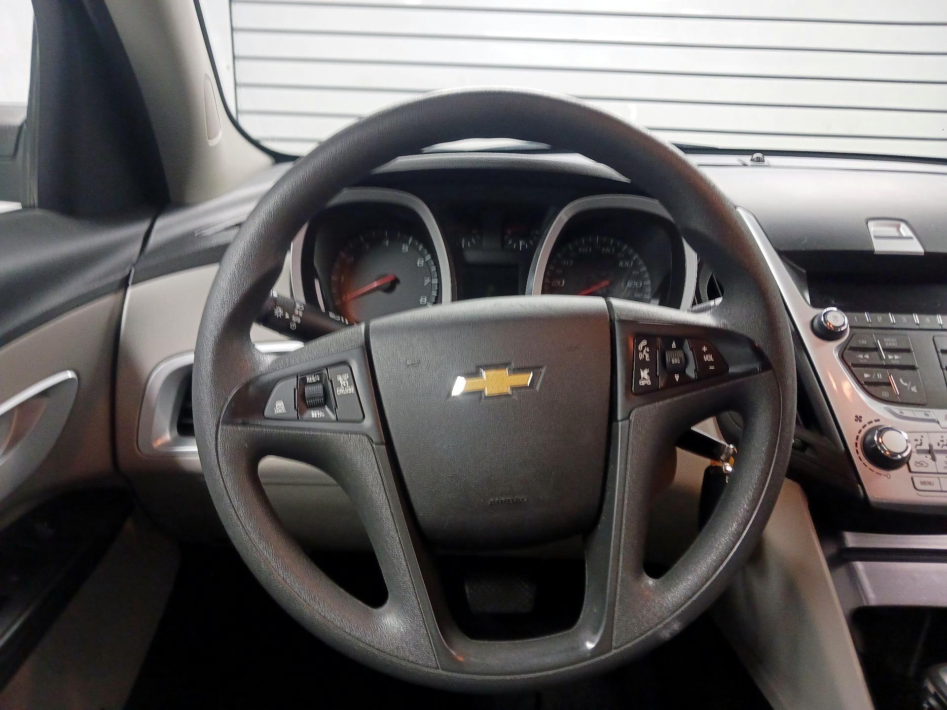 Thumbnail: 2015 Chevrolet Equinox - 10