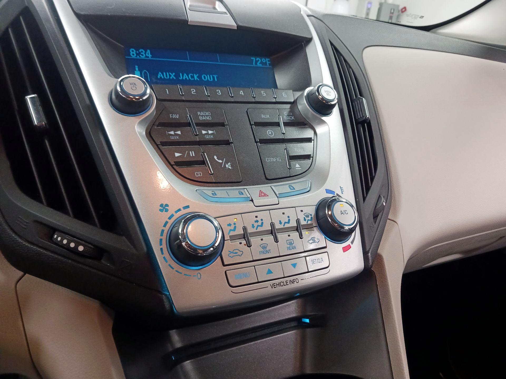 Thumbnail: 2015 Chevrolet Equinox - 14