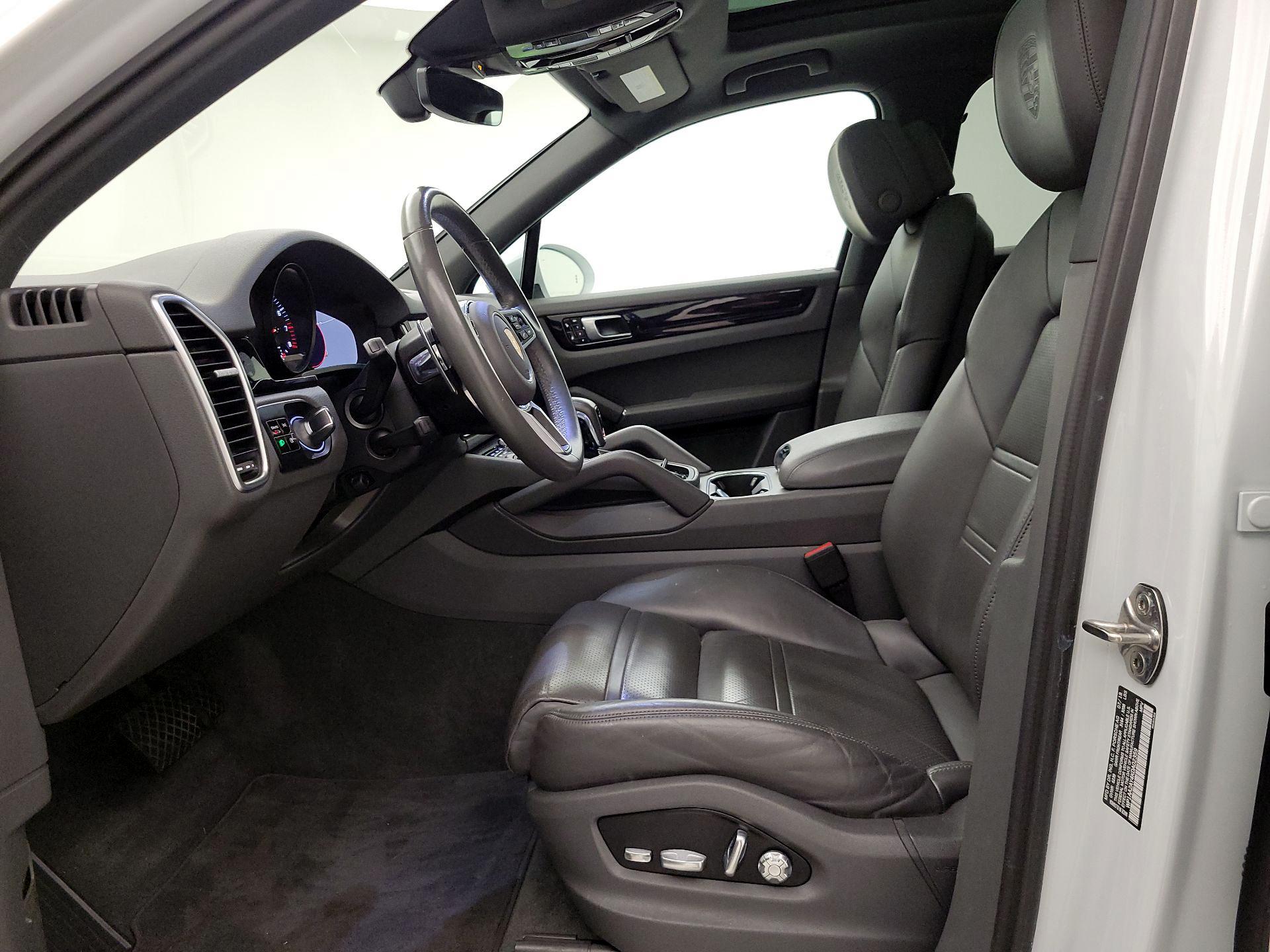 Thumbnail: 2019 Porsche Cayenne - 11