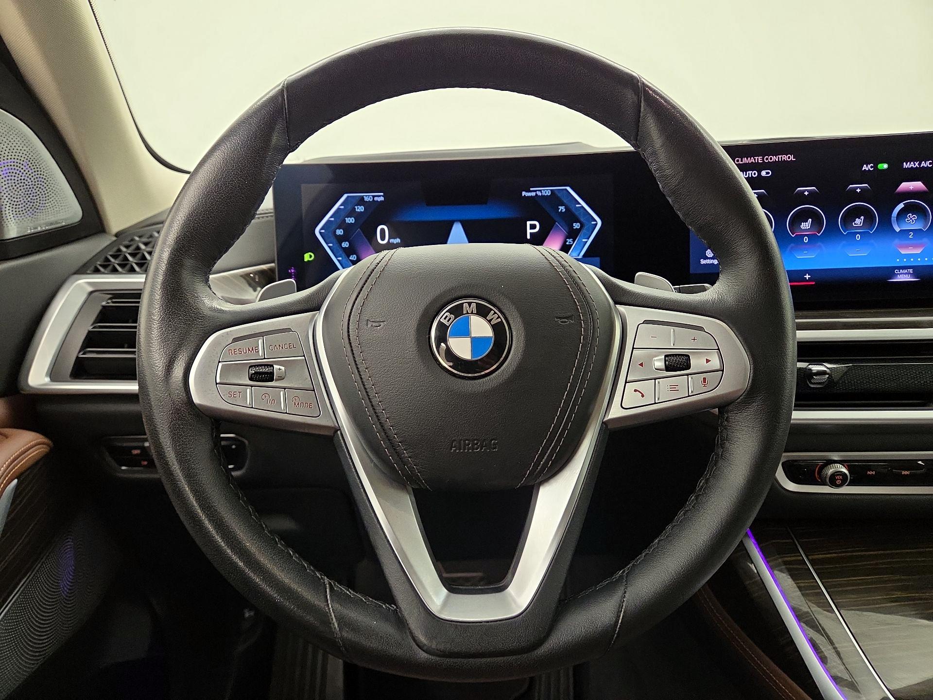 Thumbnail: 2023 BMW X7 - 10