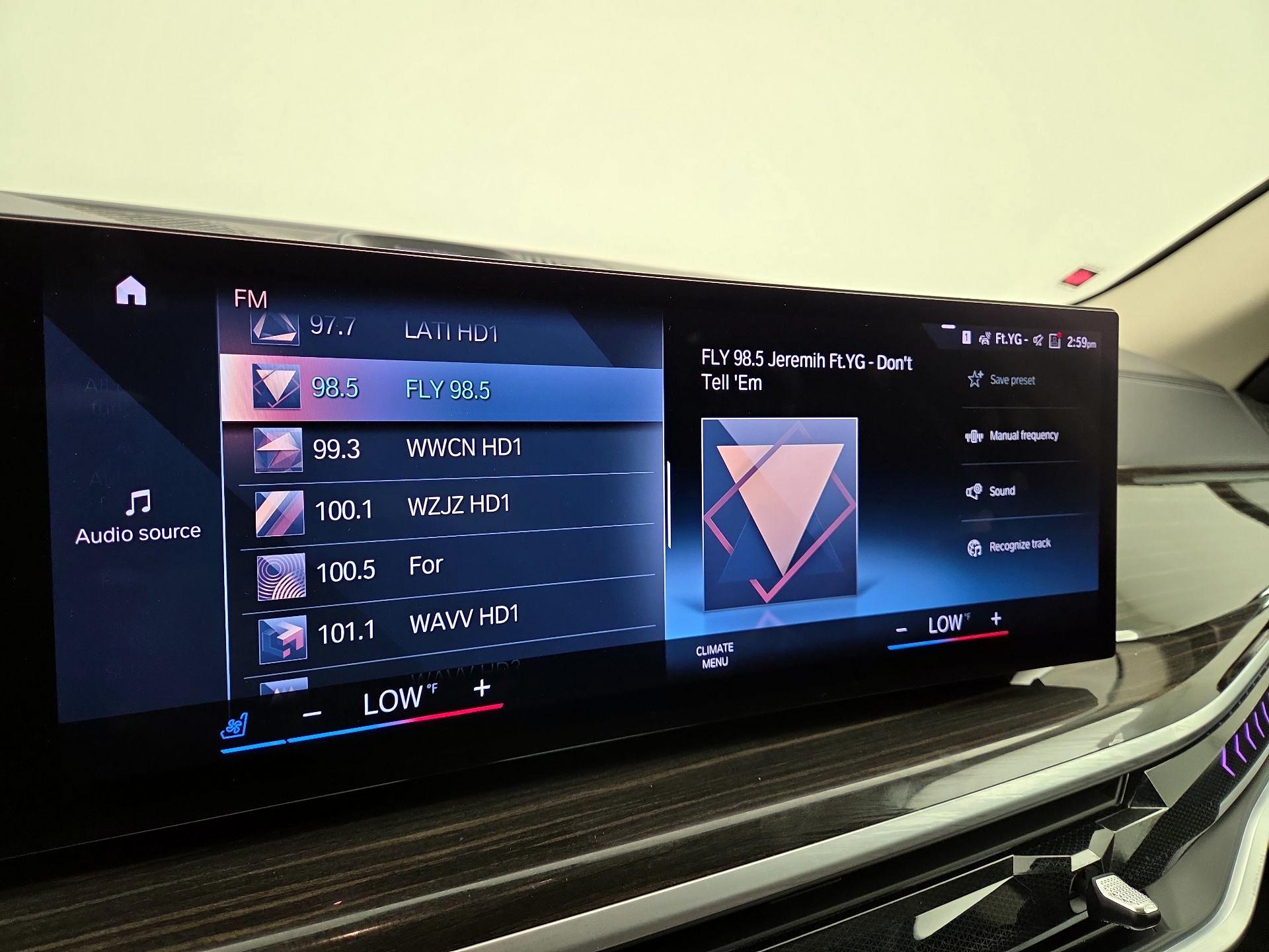 Thumbnail: 2023 BMW X7 - 16