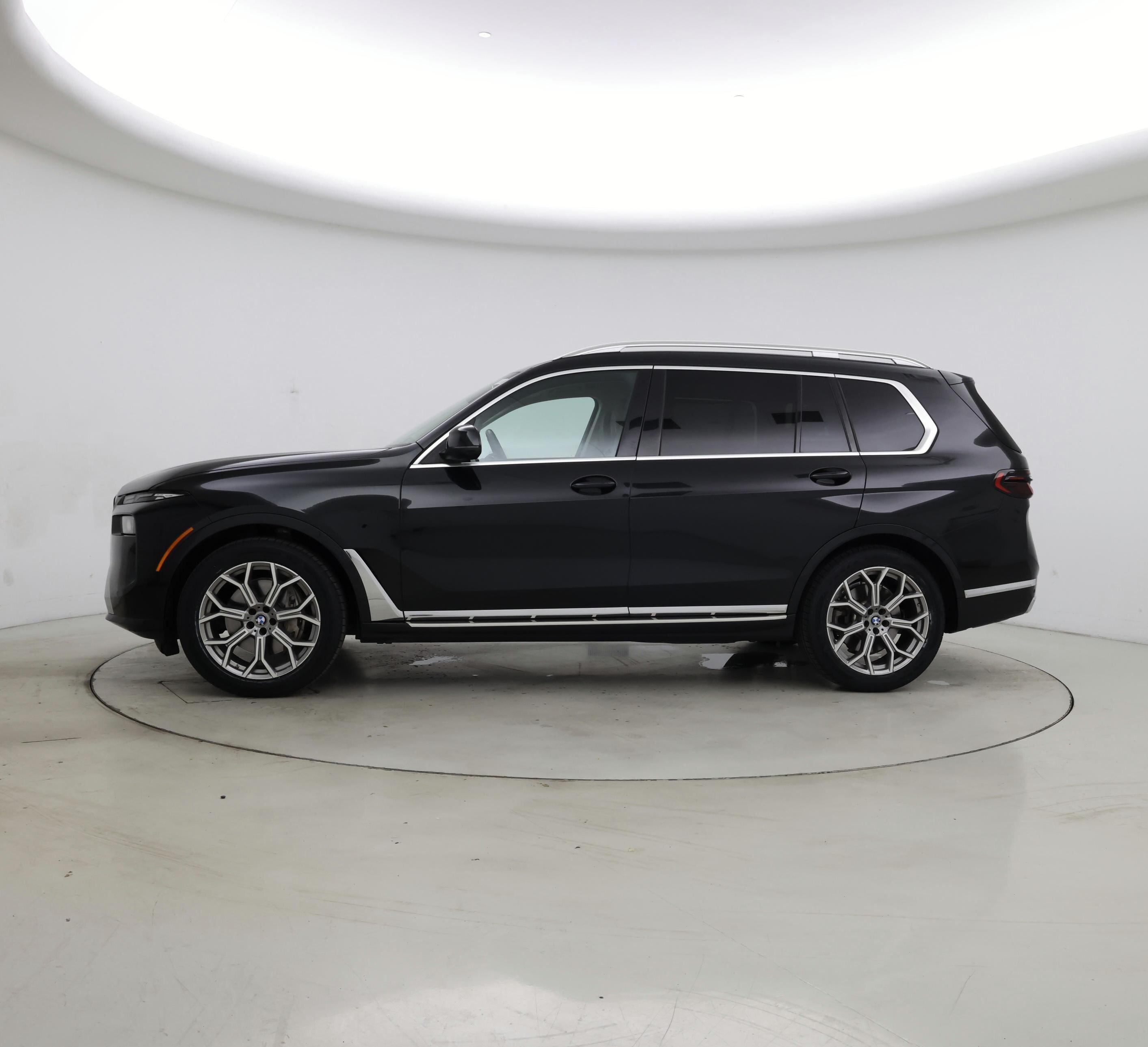 Thumbnail: 2023 BMW X7 - 3
