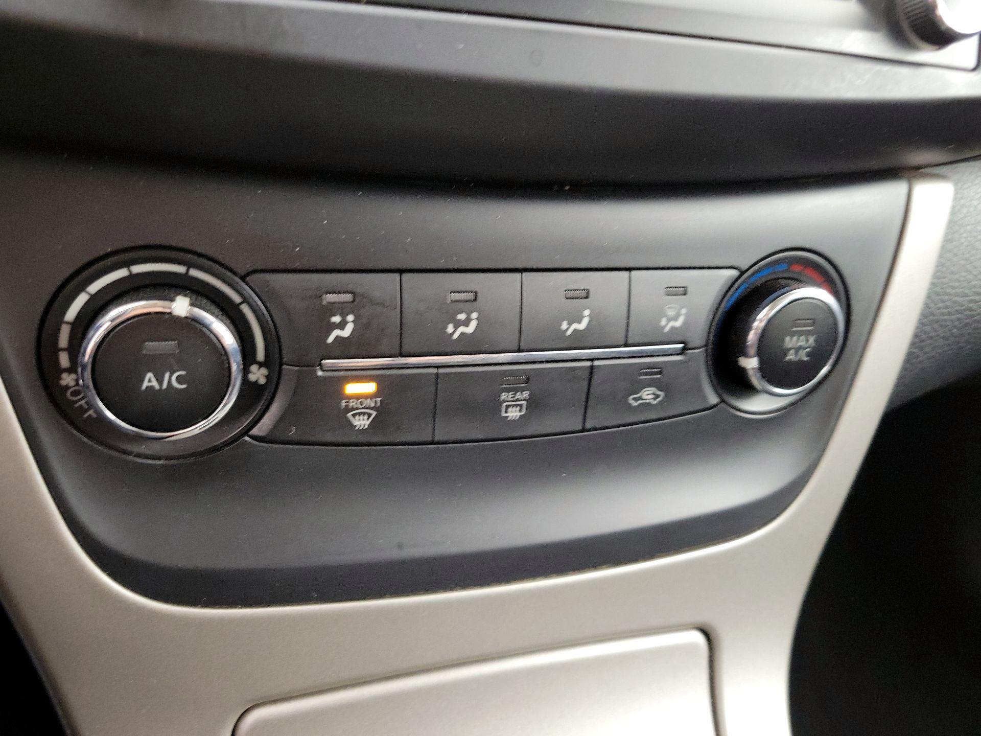 Thumbnail: 2015 Nissan Sentra - 16