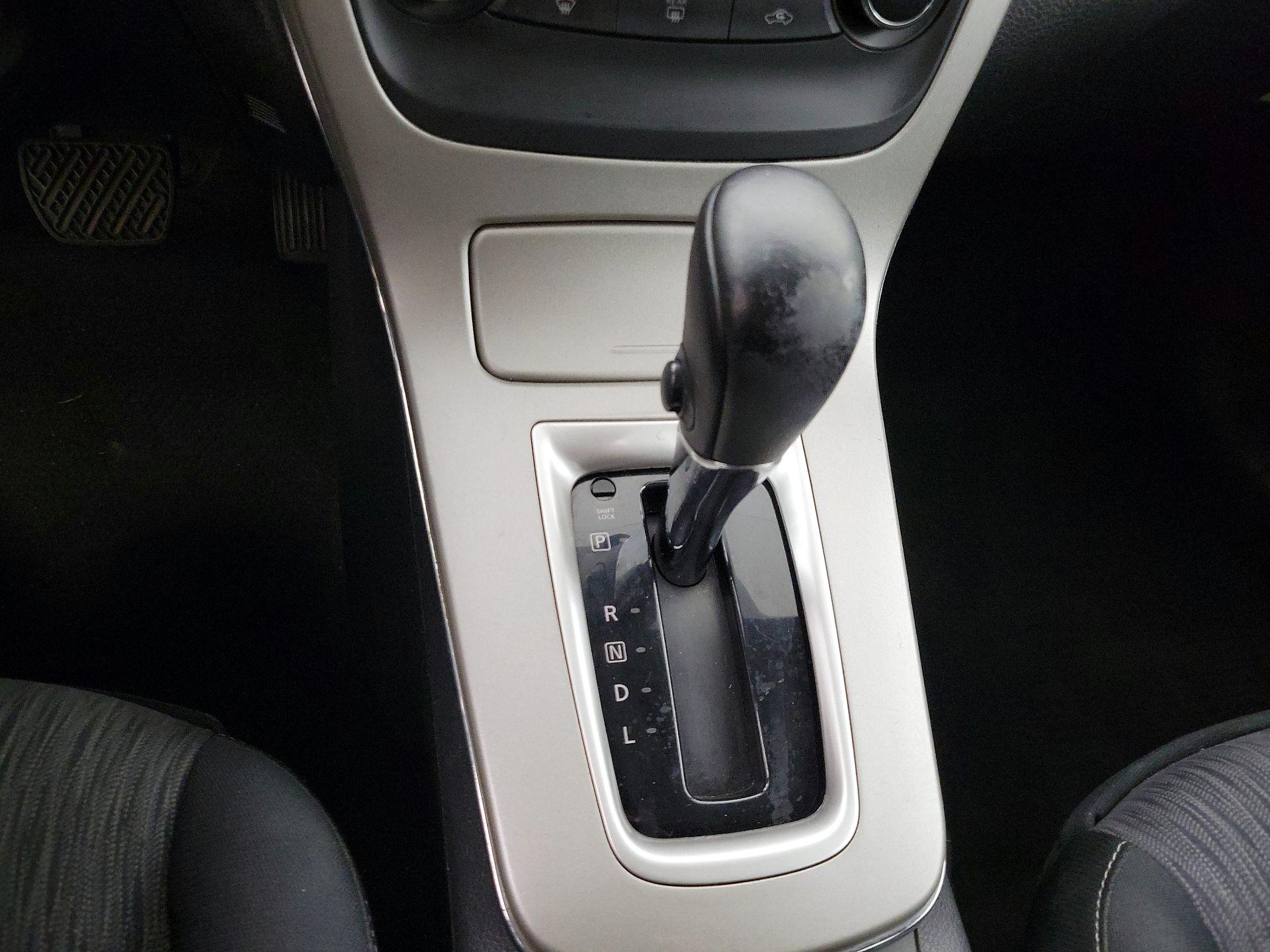 Thumbnail: 2015 Nissan Sentra - 17