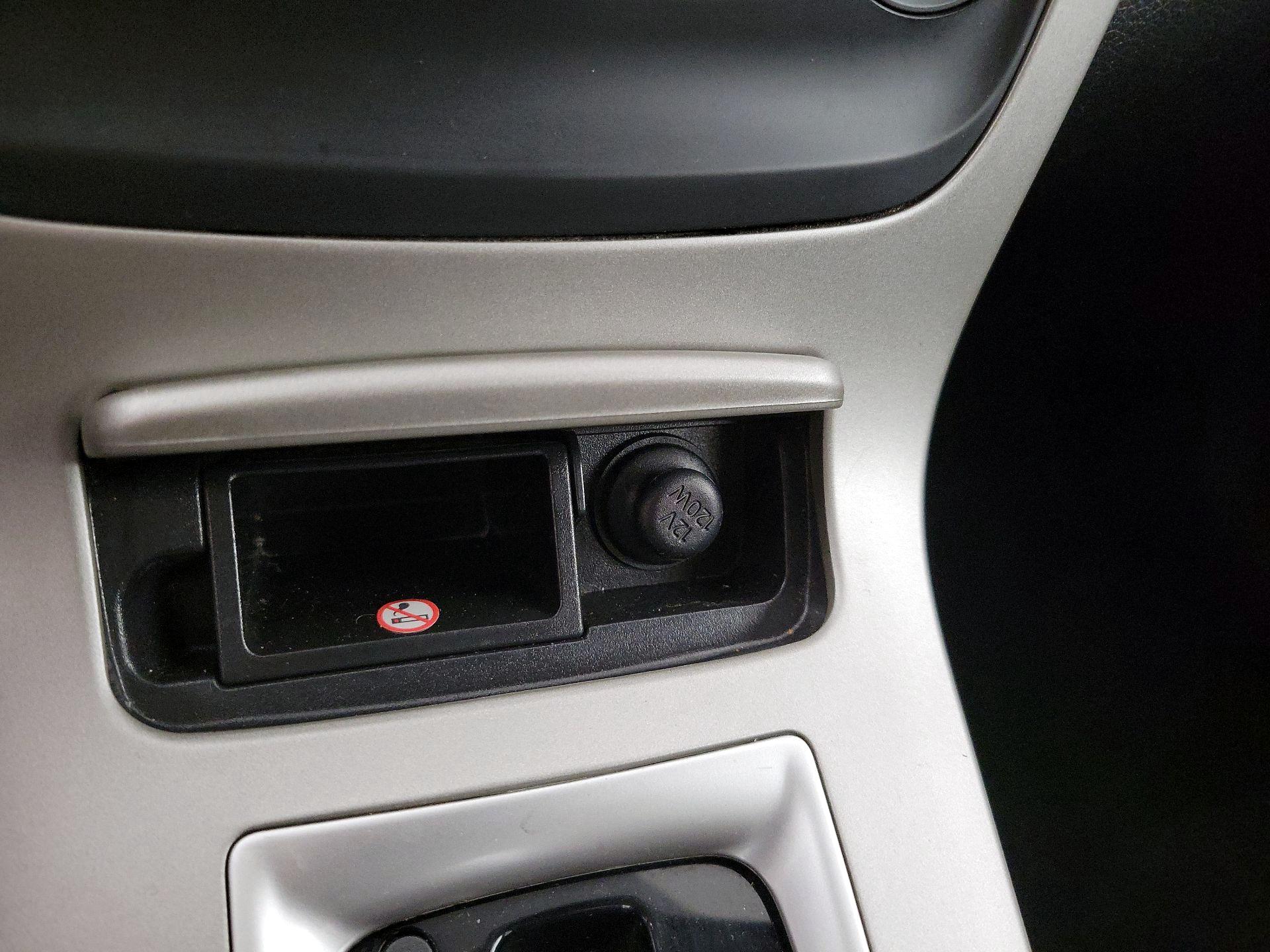 Thumbnail: 2015 Nissan Sentra - 18