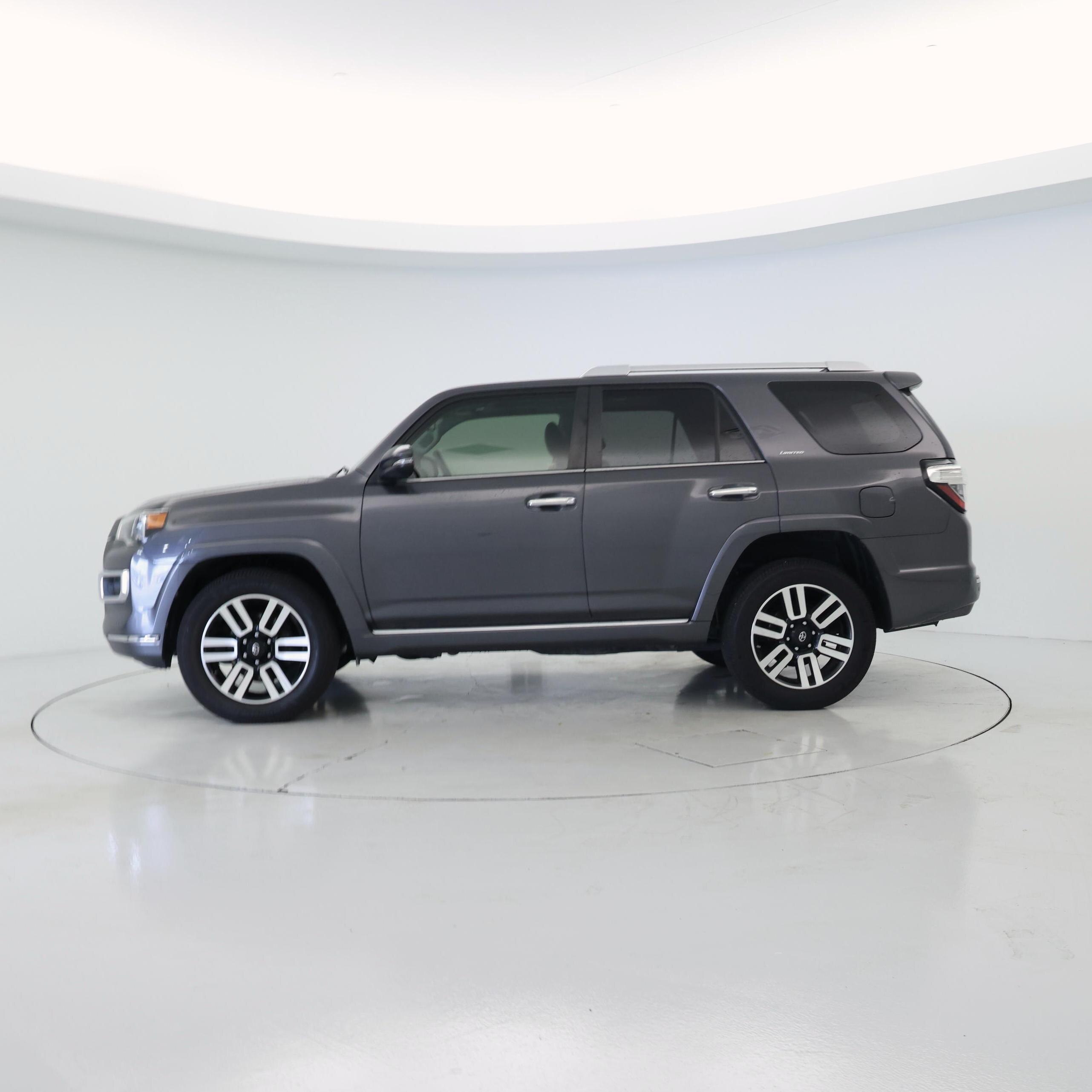 Thumbnail: 2020 Toyota 4Runner - 3