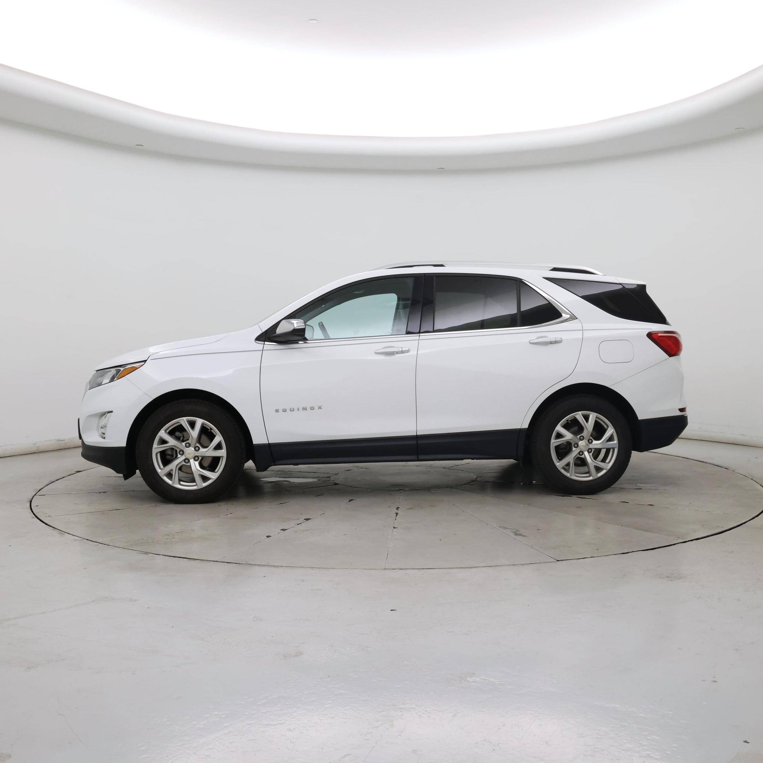 Thumbnail: 2020 Chevrolet Equinox - 3