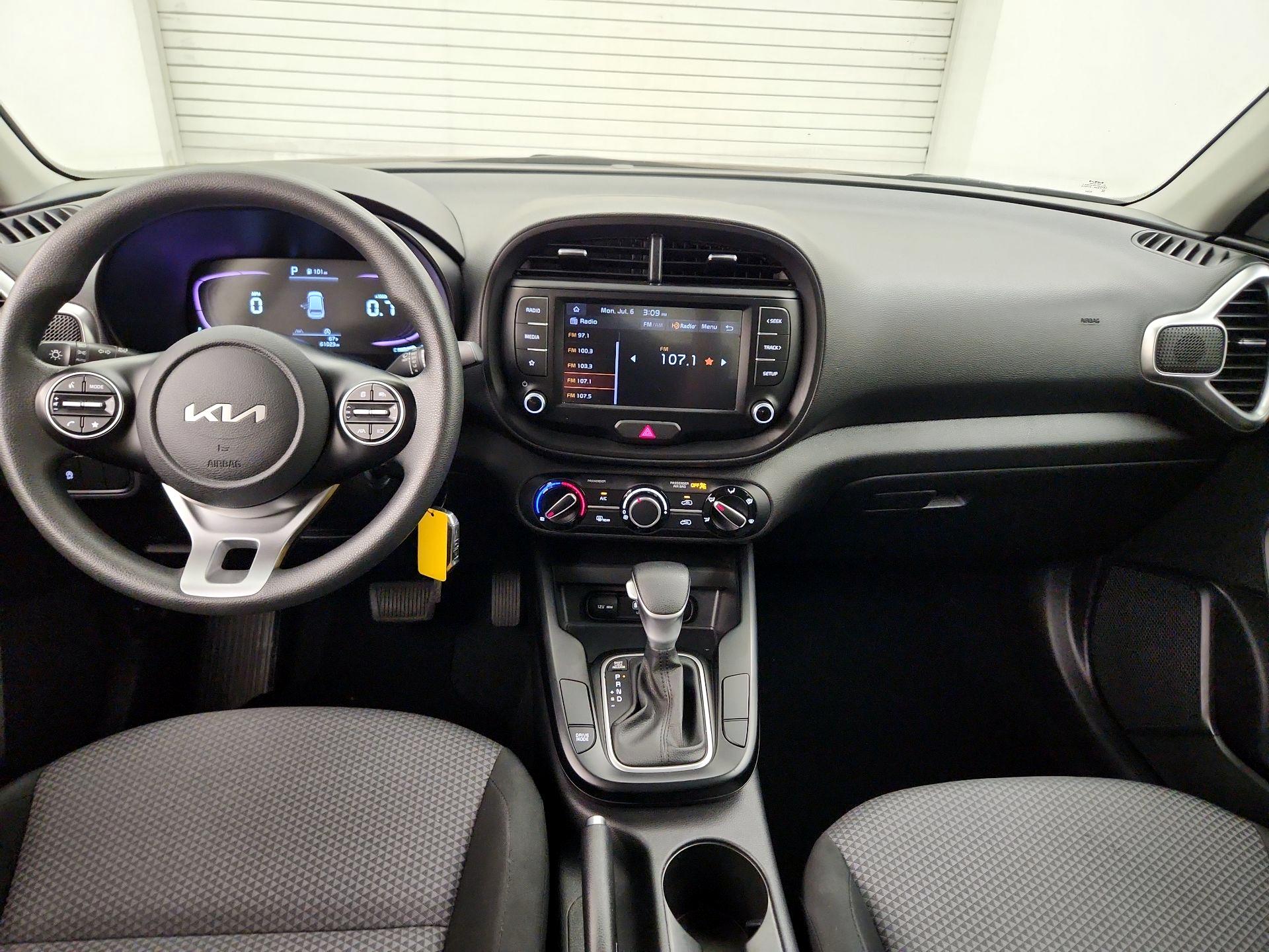 Thumbnail: 2023 Kia Soul - 9