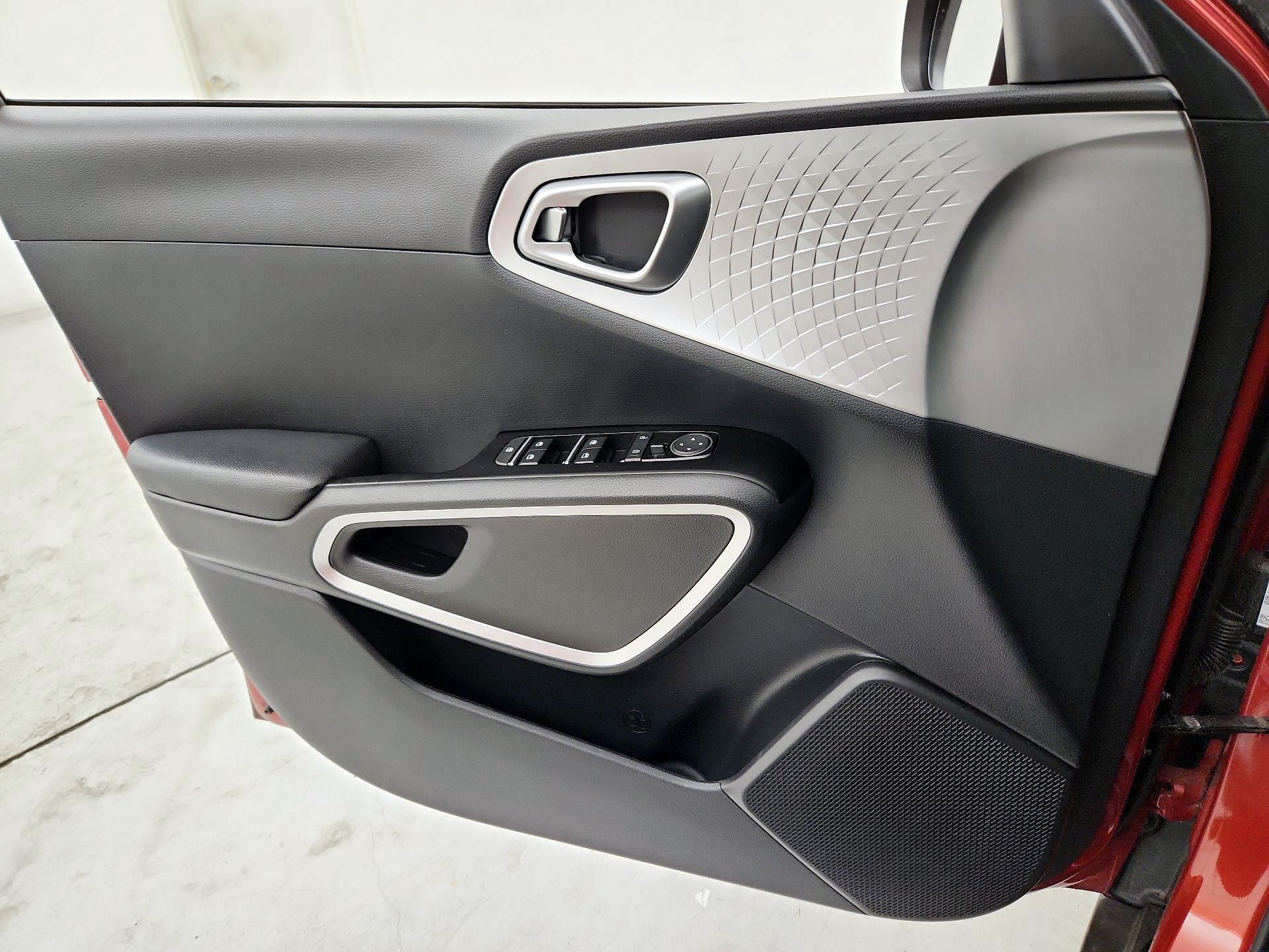Thumbnail: 2023 Kia Soul - 12
