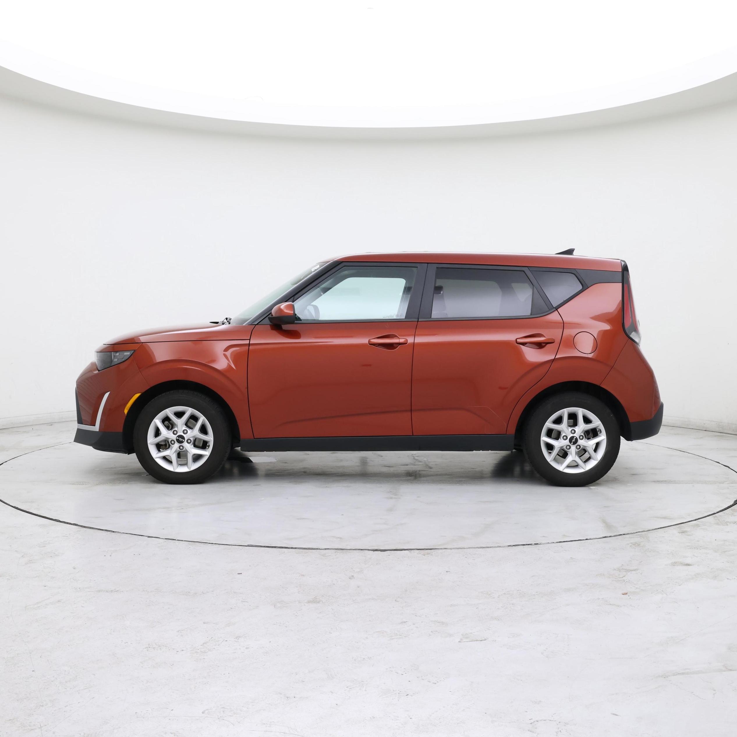 Thumbnail: 2023 Kia Soul - 3