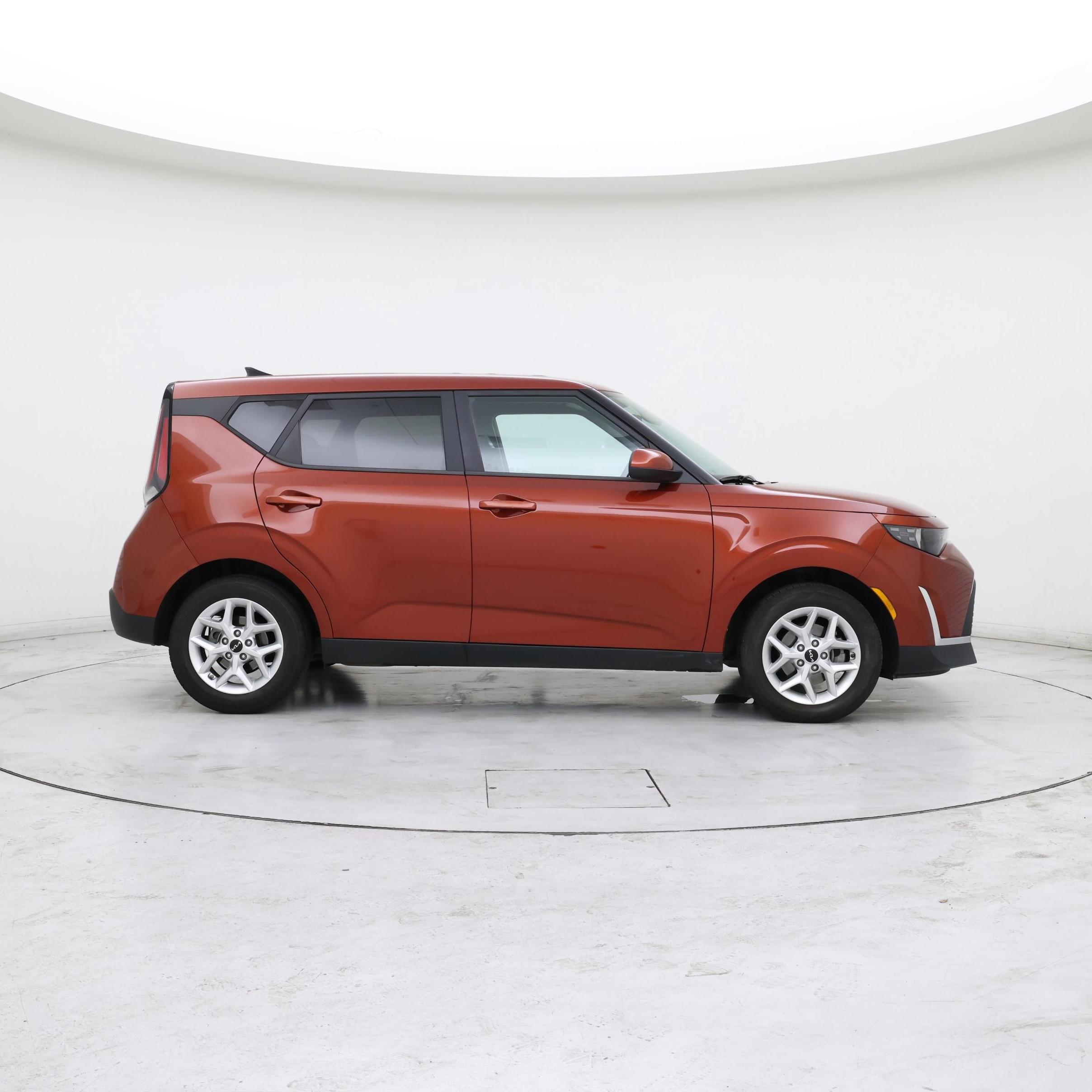 Thumbnail: 2023 Kia Soul - 7