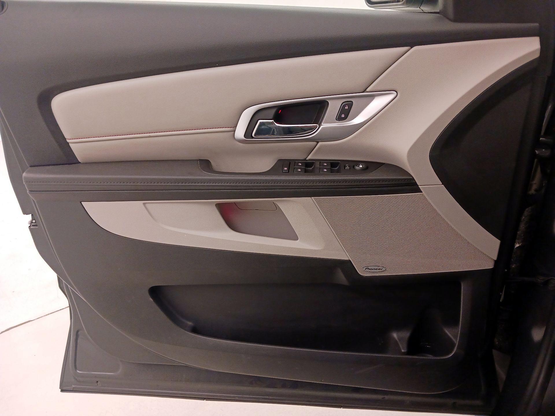 Thumbnail: 2017 GMC Terrain - 12