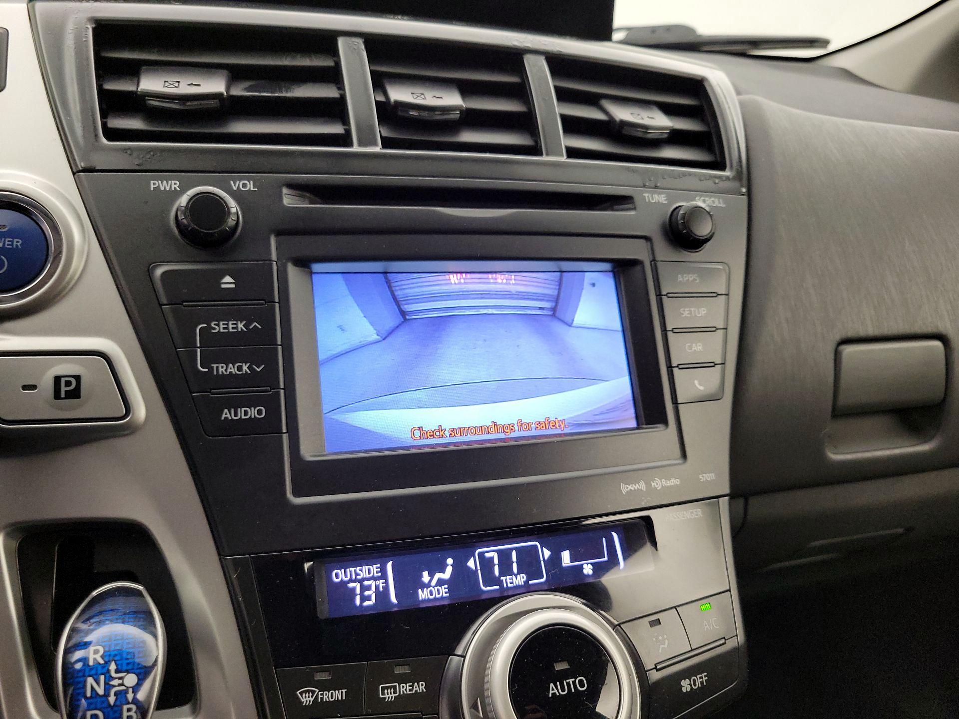 Thumbnail: 2014 Toyota Prius v - 13