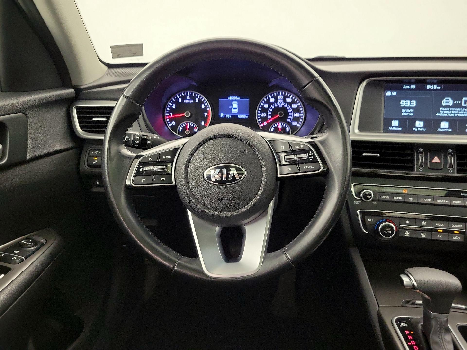 Thumbnail: 2019 Kia Optima - 10