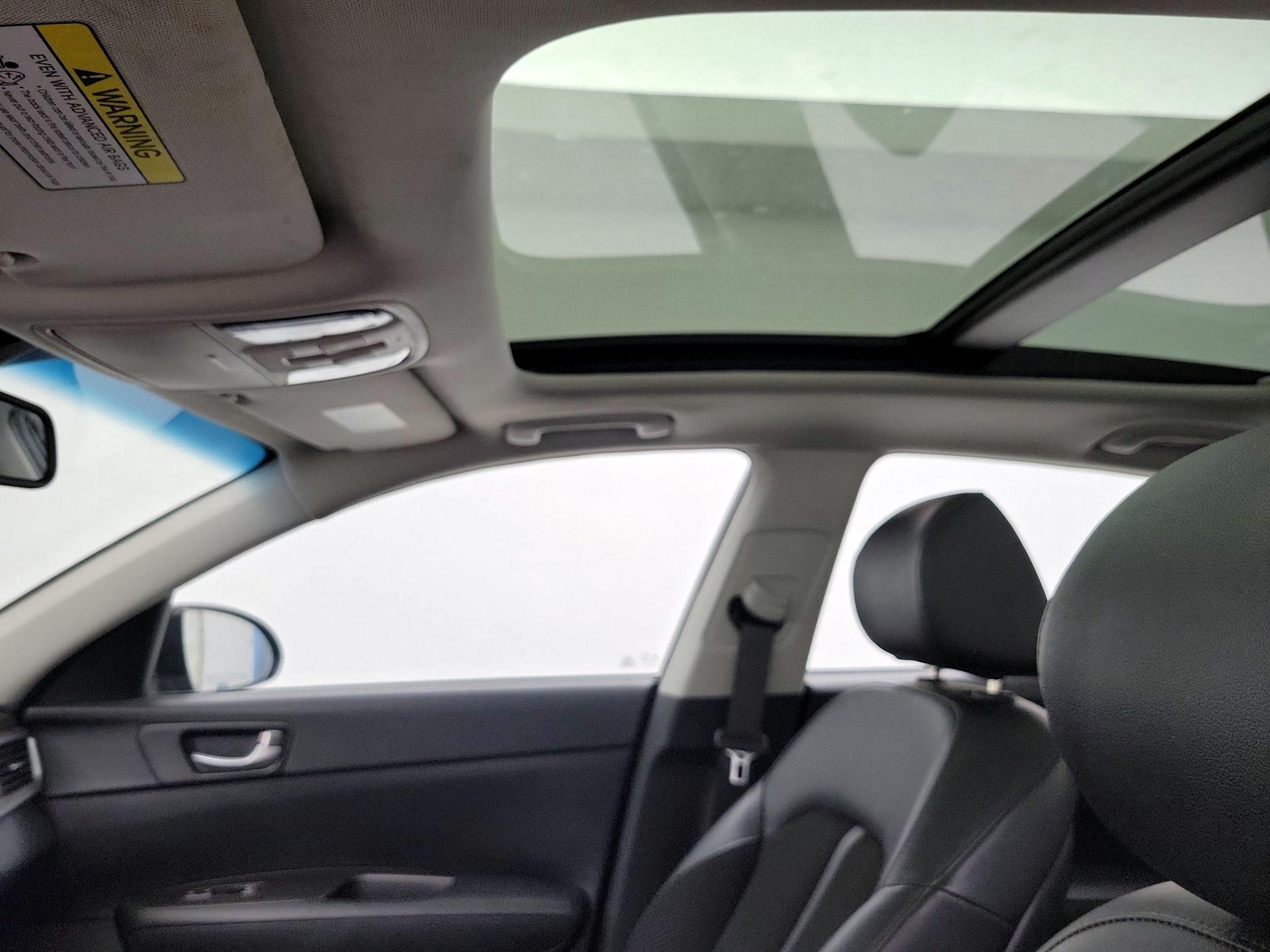 Thumbnail: 2019 Kia Optima - 19