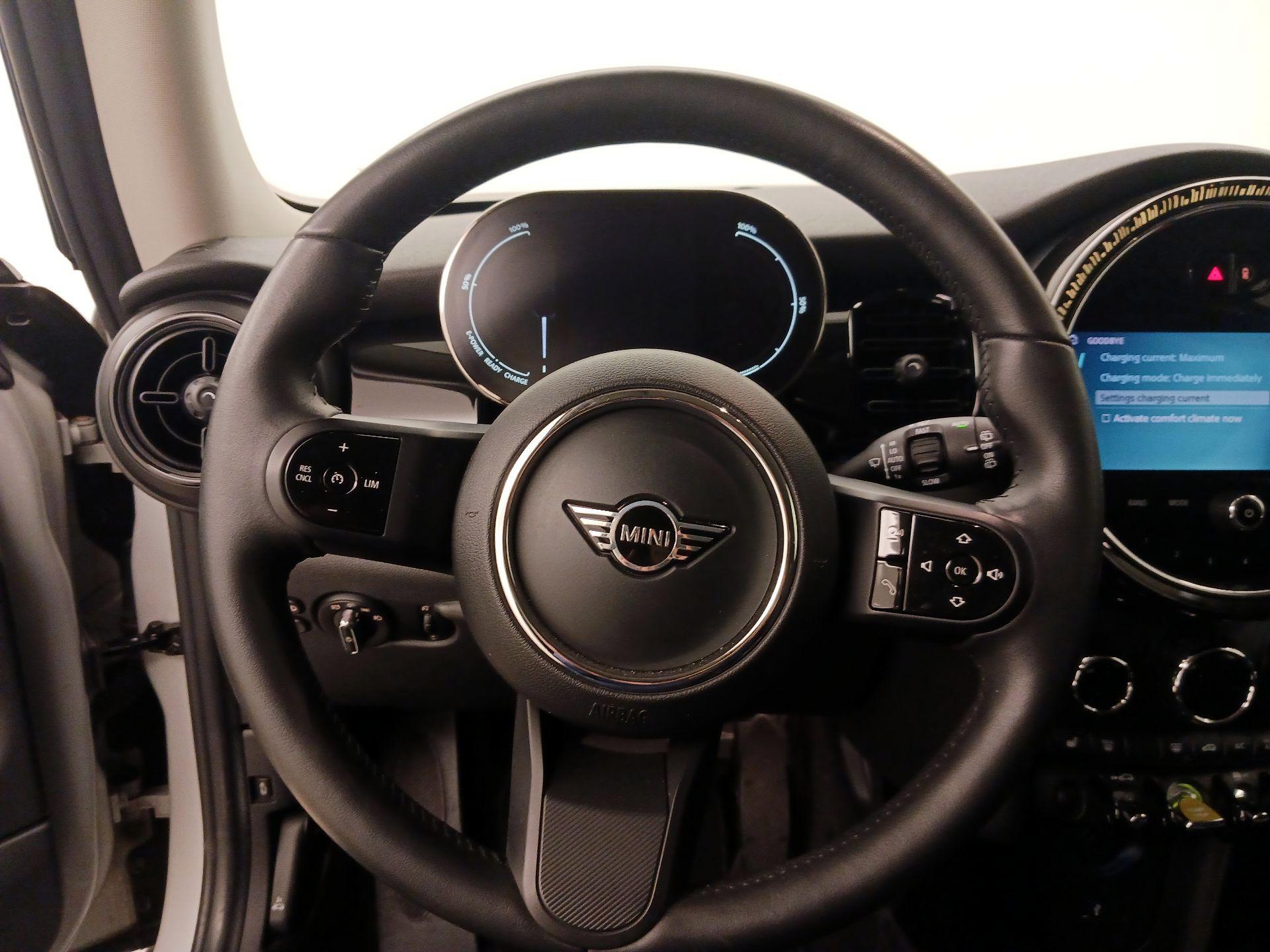Thumbnail: 2022 MINI Cooper Hardtop - 10