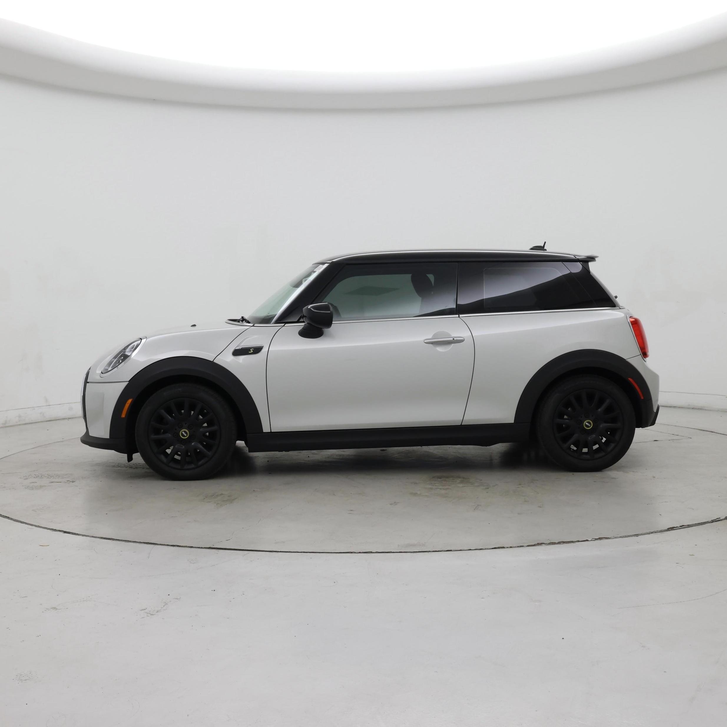 Thumbnail: 2022 MINI Cooper Hardtop - 3