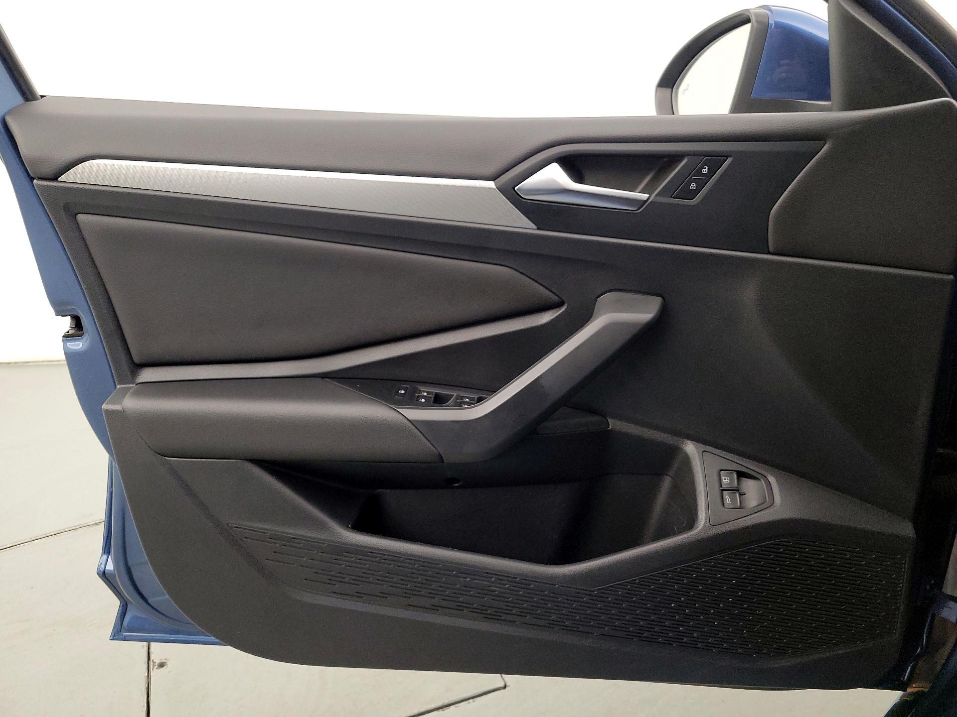 Thumbnail: 2021 Volkswagen Jetta - 12