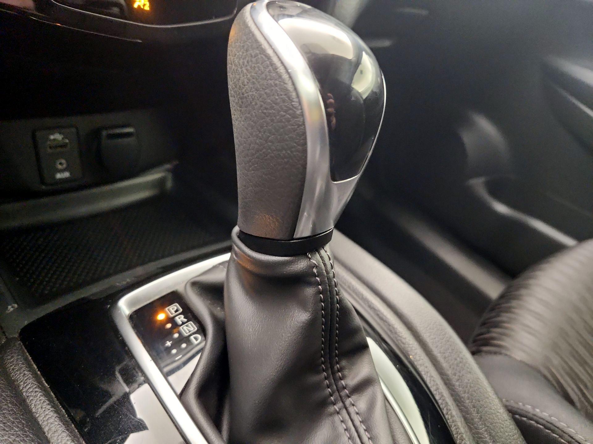 Thumbnail: 2017 Nissan Rogue - 17