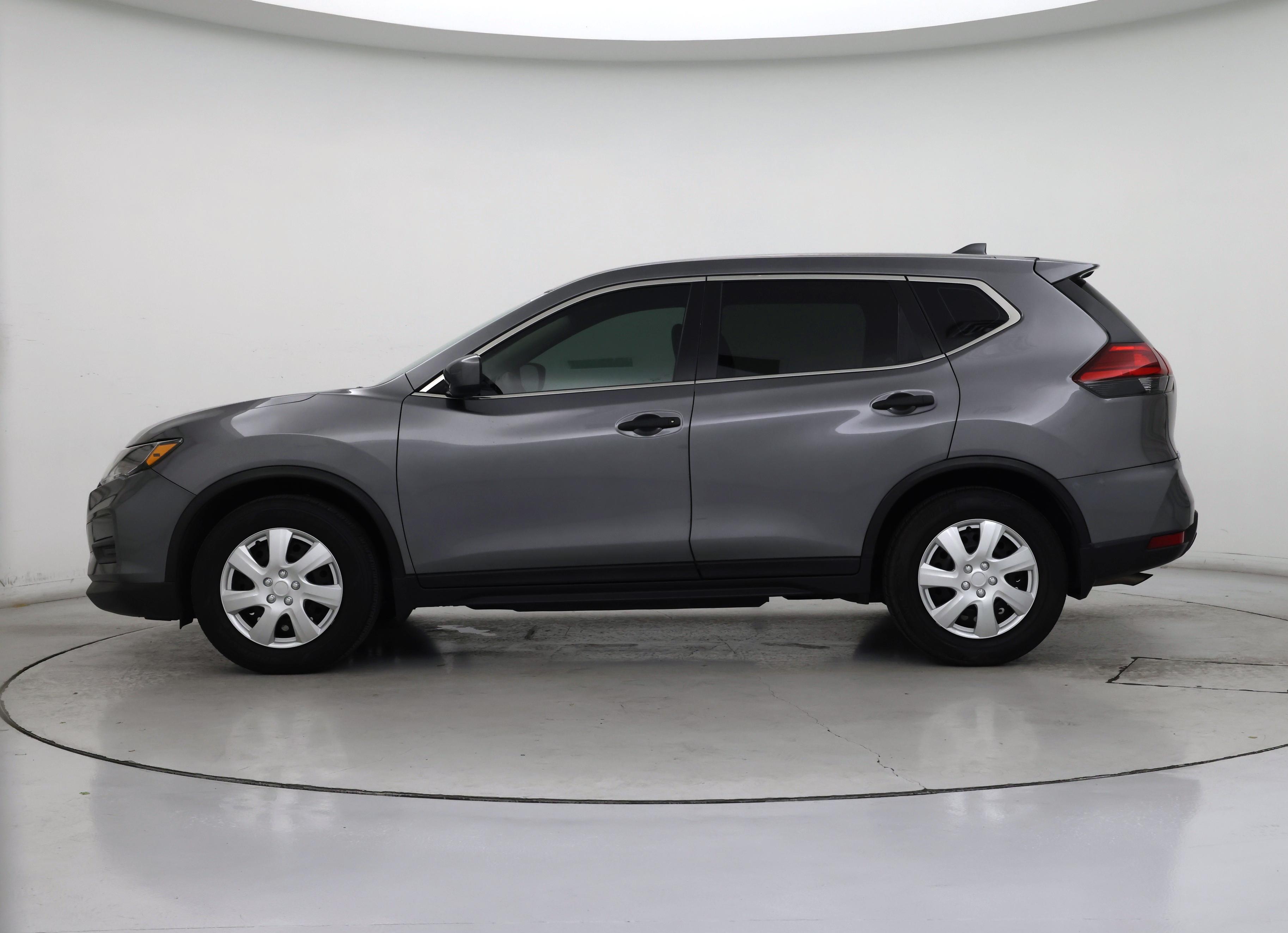 Thumbnail: 2017 Nissan Rogue - 3