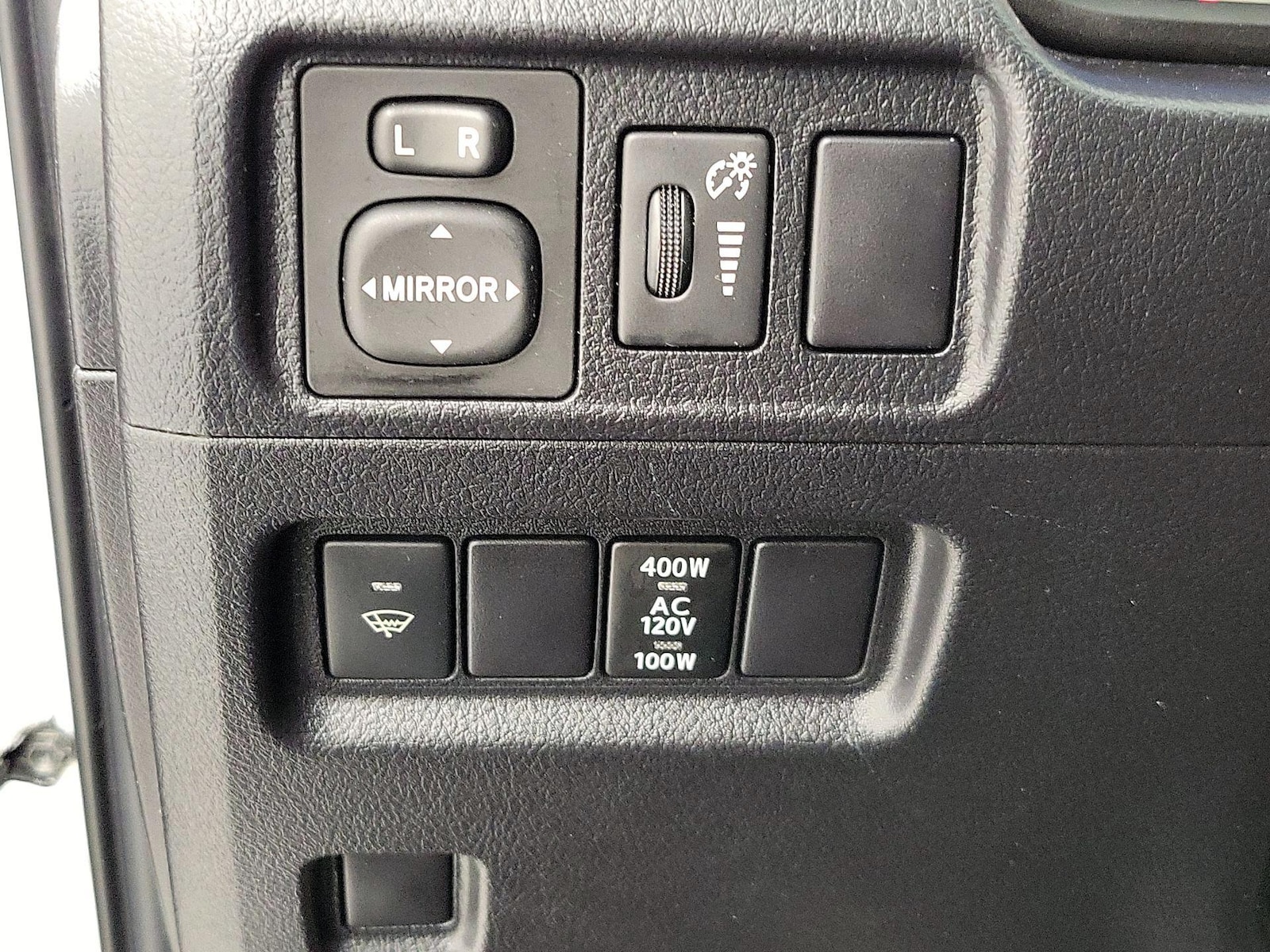 2015 Toyota 4Runner SR5 - Photo 14