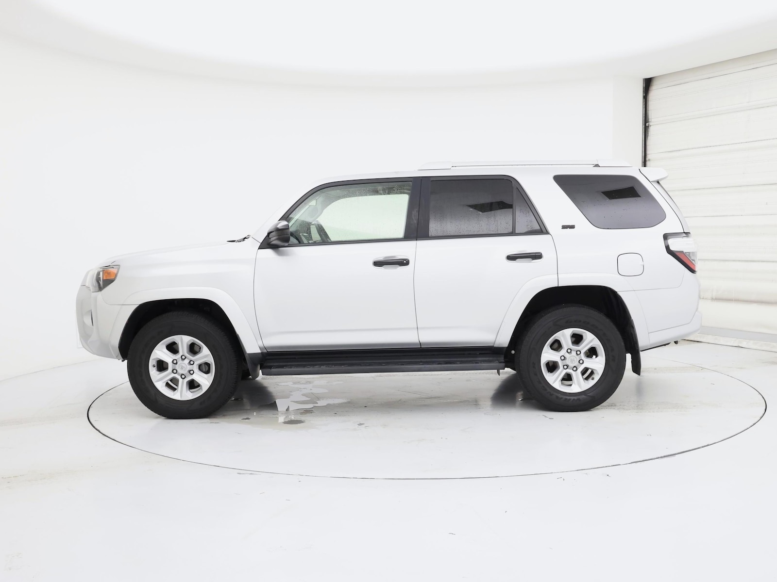 2015 Toyota 4Runner SR5 - Photo 4