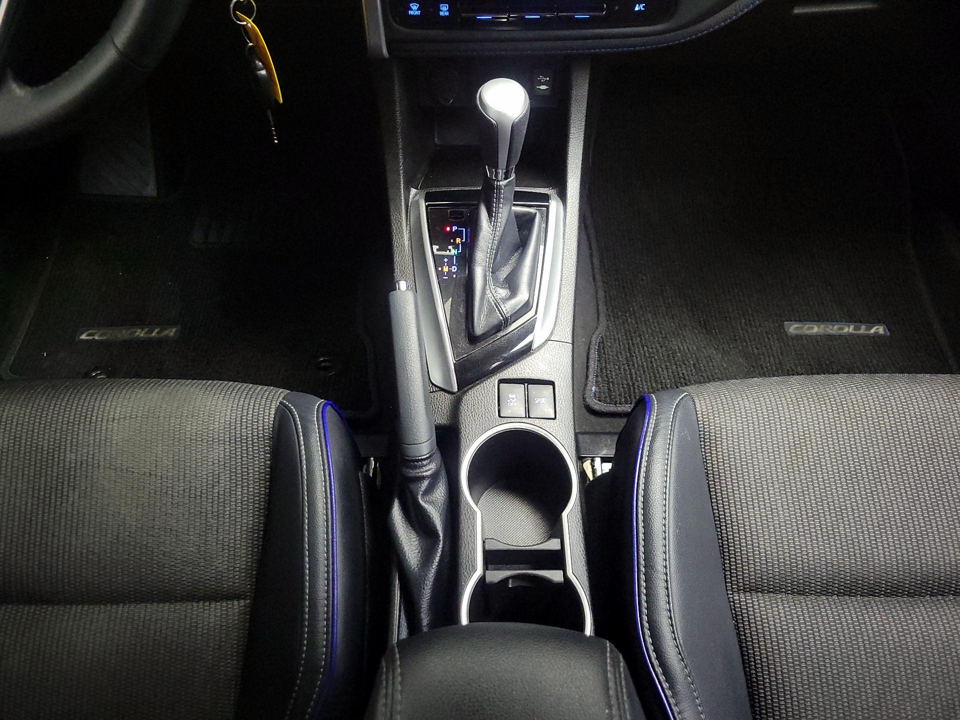 Thumbnail: 2018 Toyota Corolla - 17