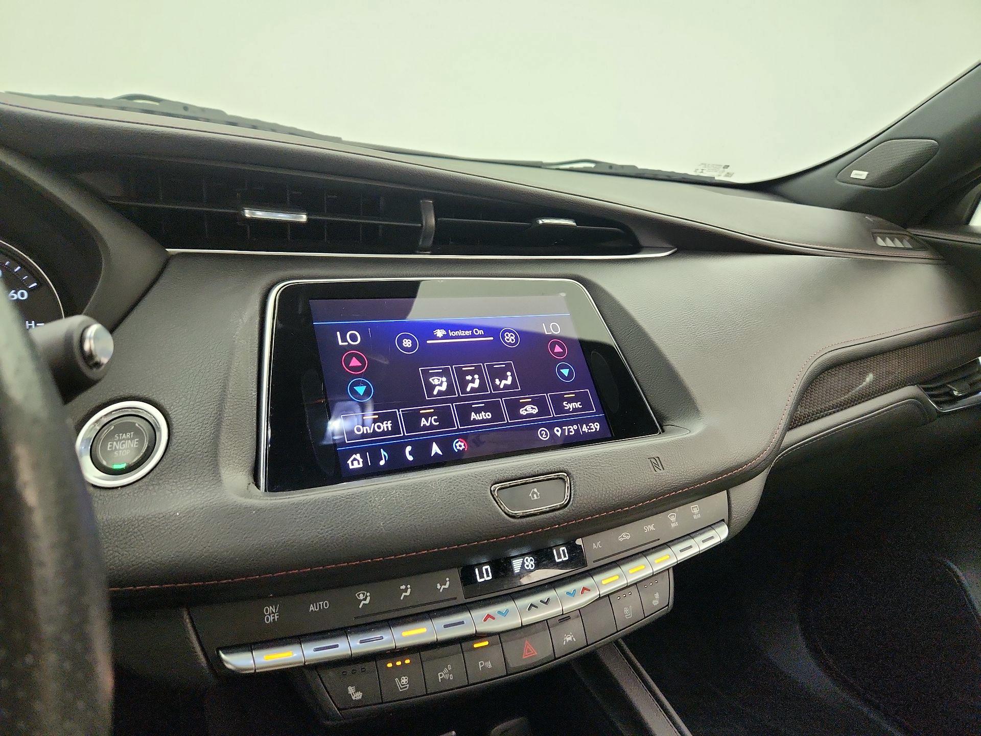 Thumbnail: 2020 Cadillac XT4 - 17