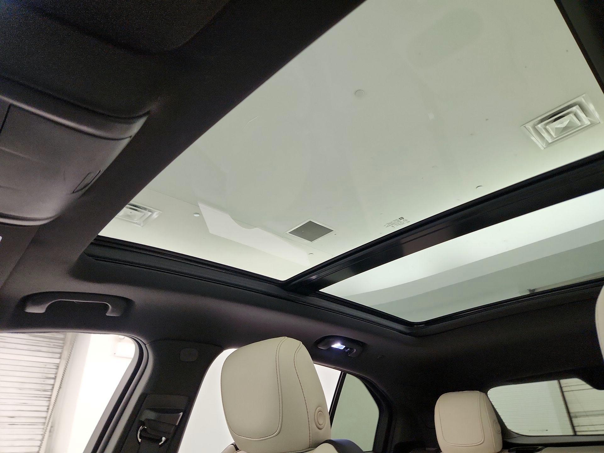 Thumbnail: 2020 Cadillac XT4 - 20