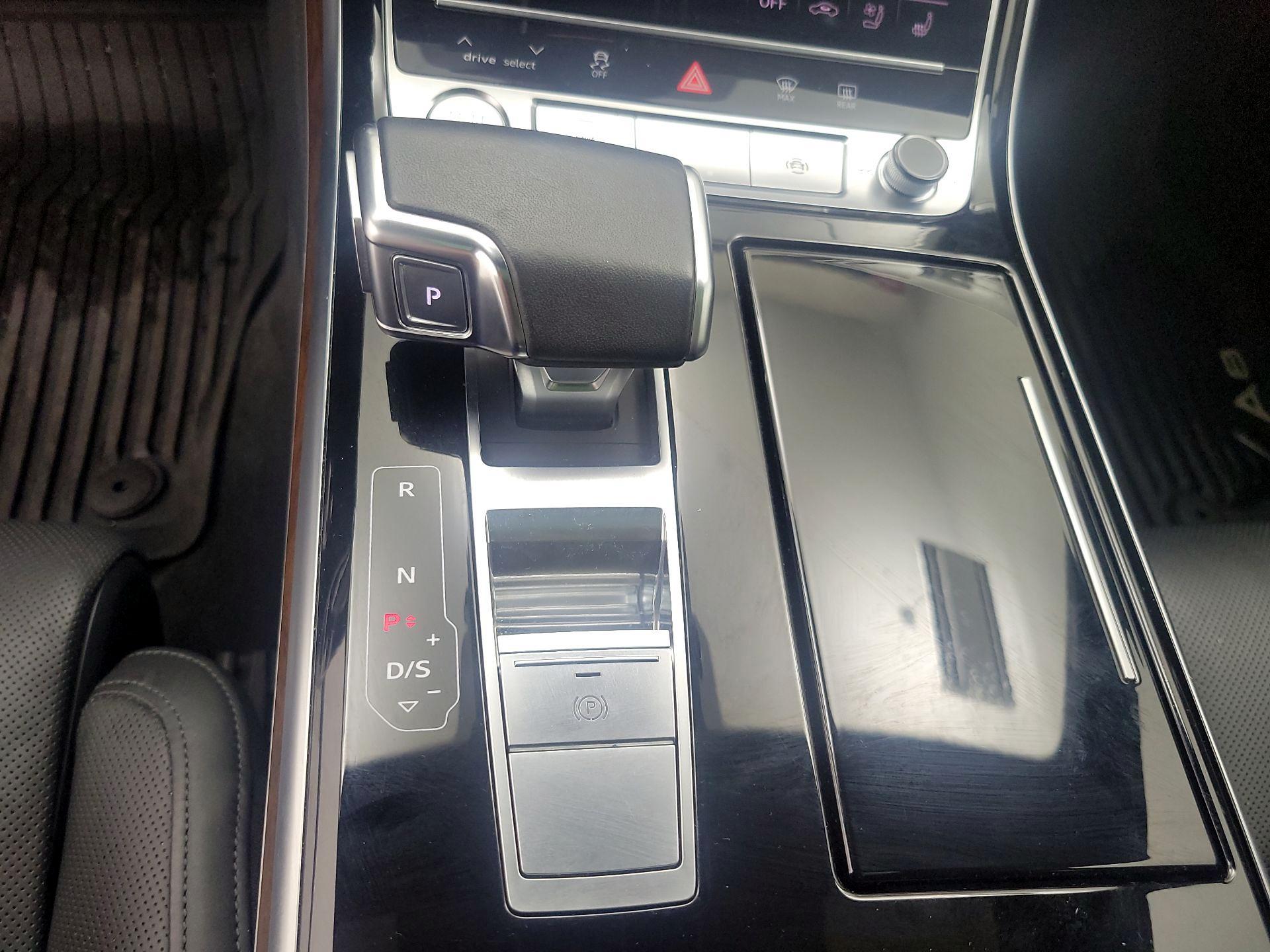 Thumbnail: 2020 Audi A8 - 18