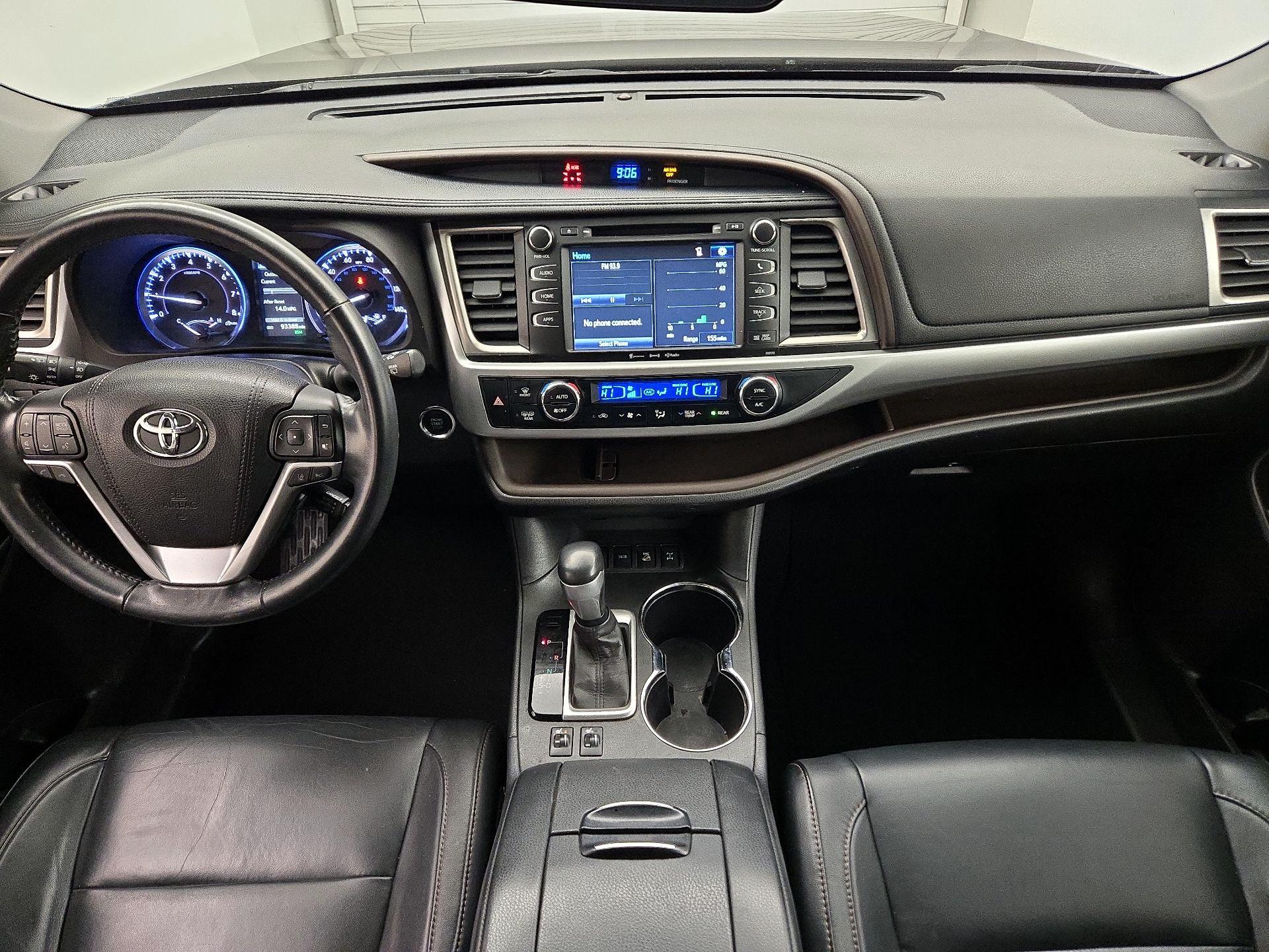 Thumbnail: 2017 Toyota Highlander - 9
