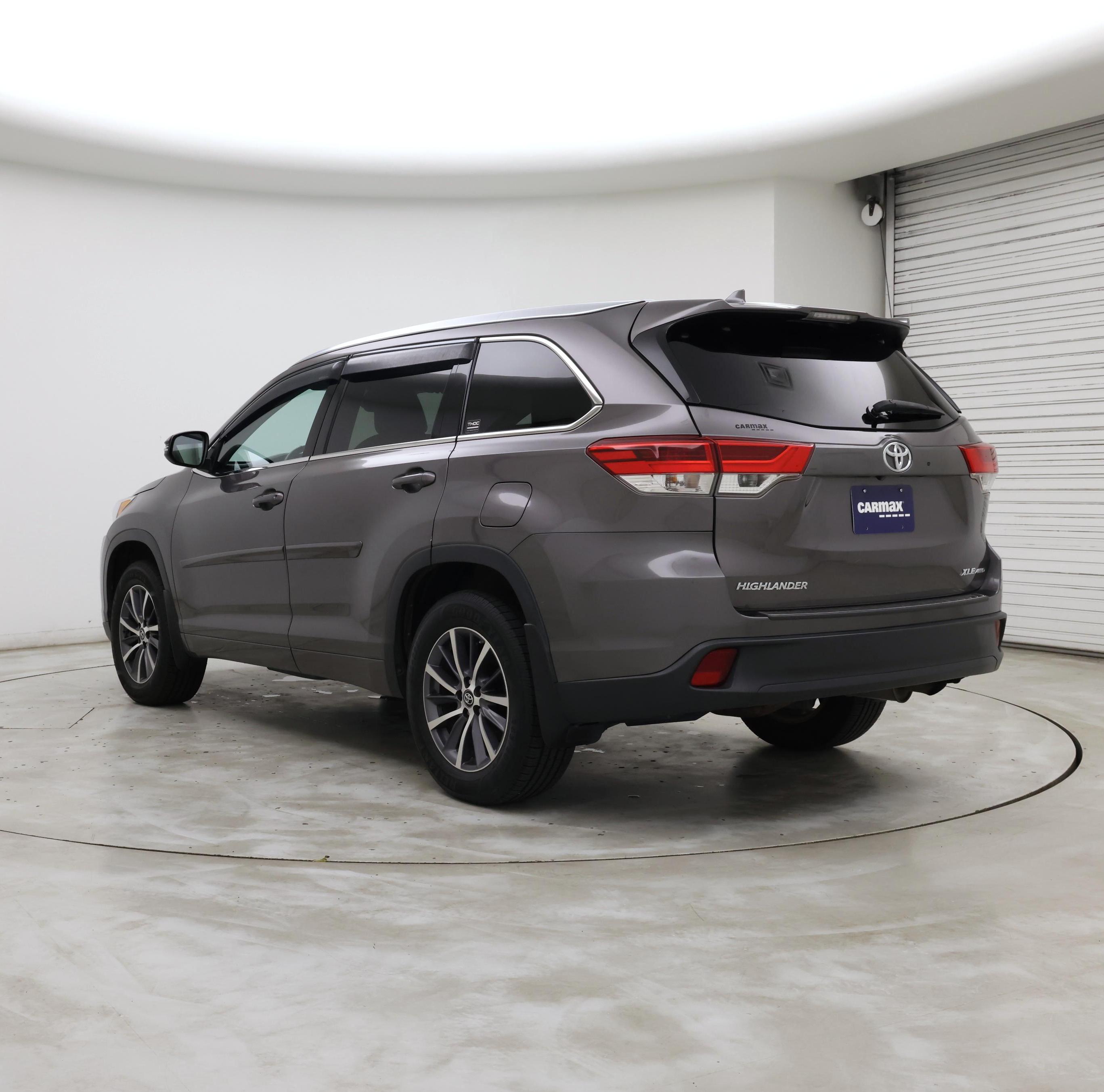 Thumbnail: 2017 Toyota Highlander - 2