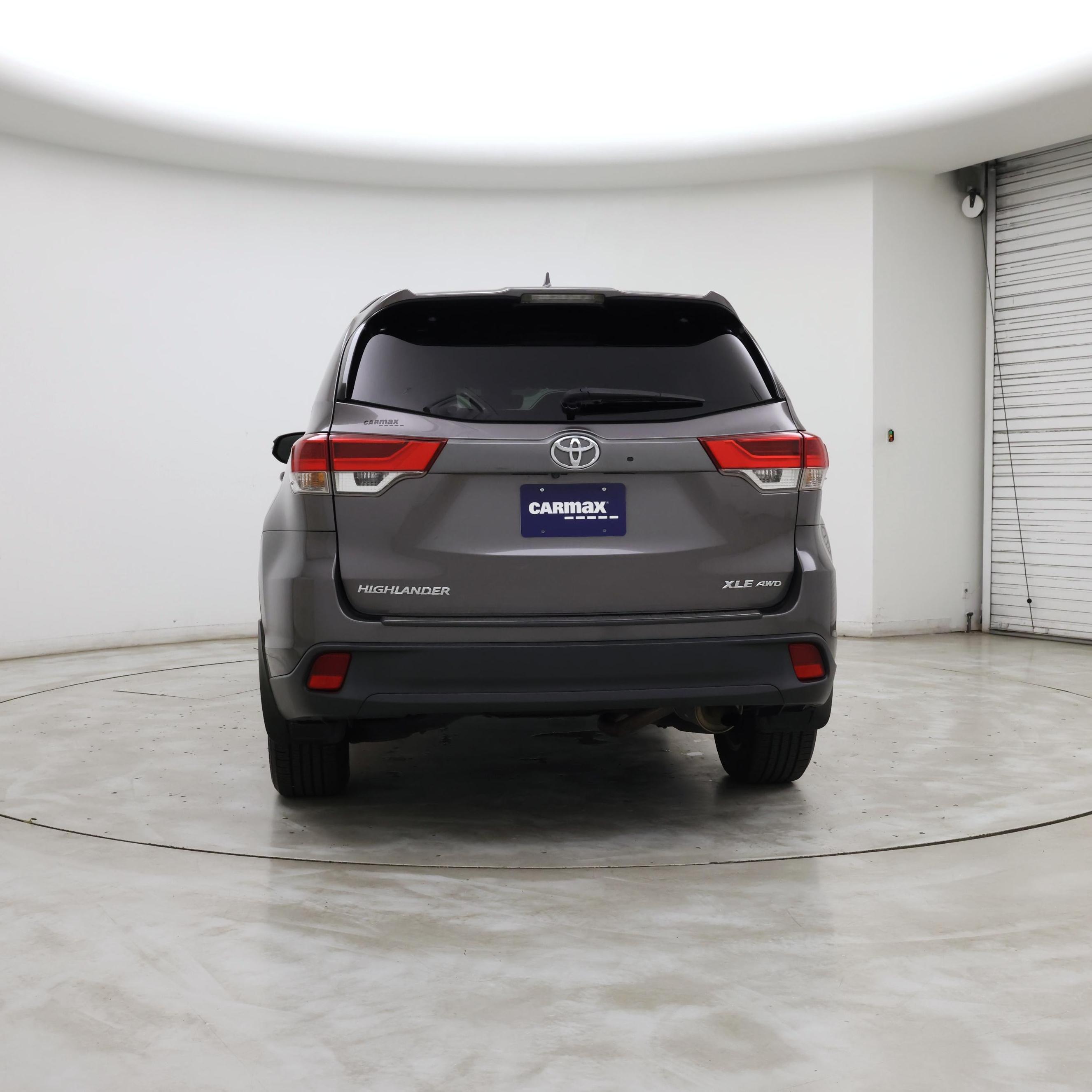 Thumbnail: 2017 Toyota Highlander - 6