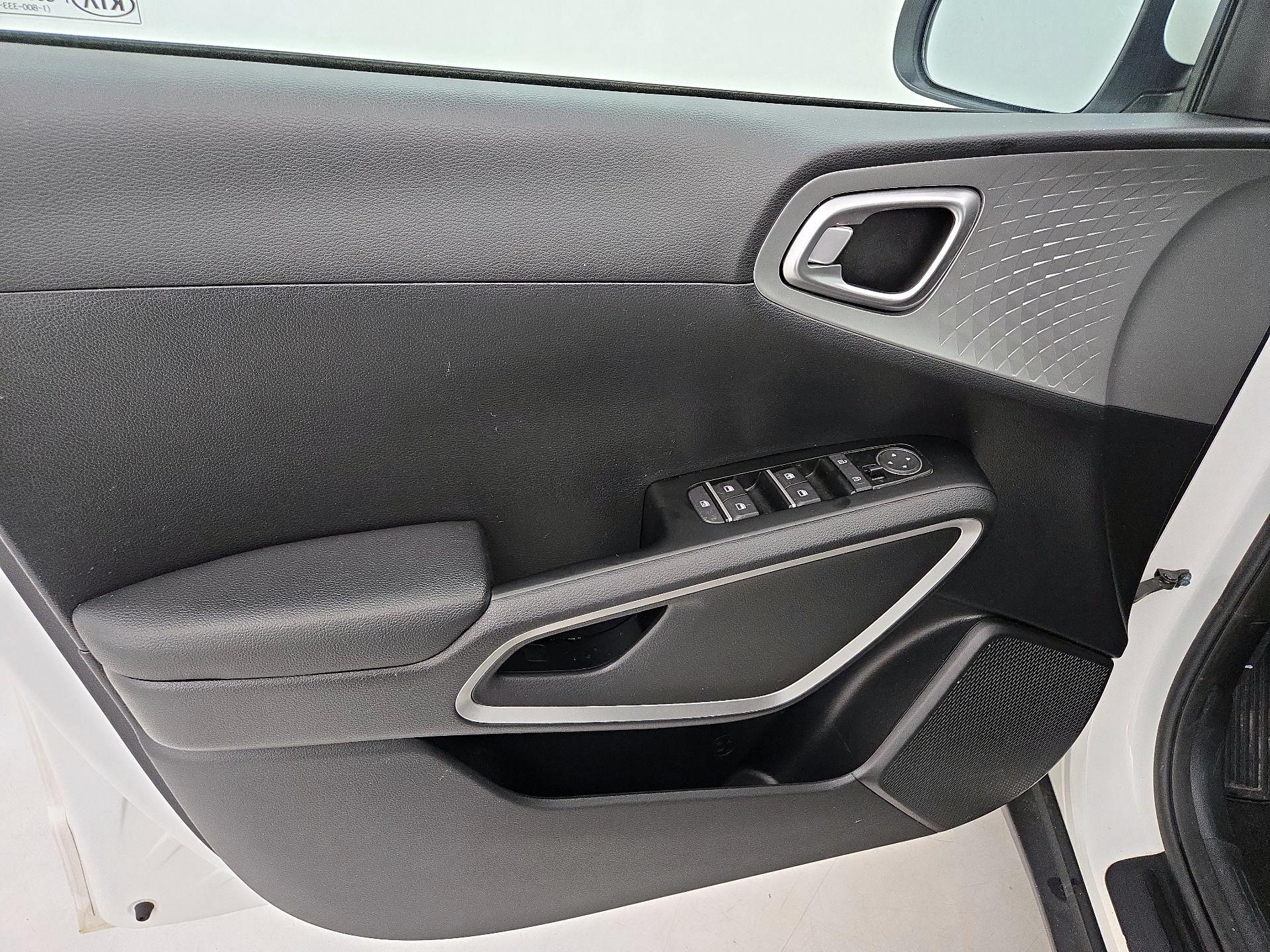 Thumbnail: 2021 Kia Soul - 12