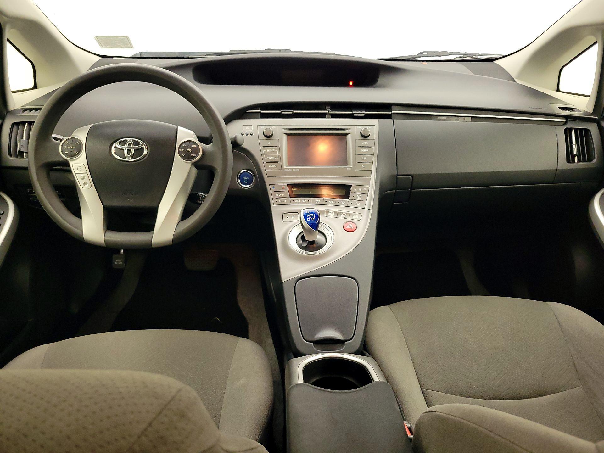 Thumbnail: 2015 Toyota Prius - 9