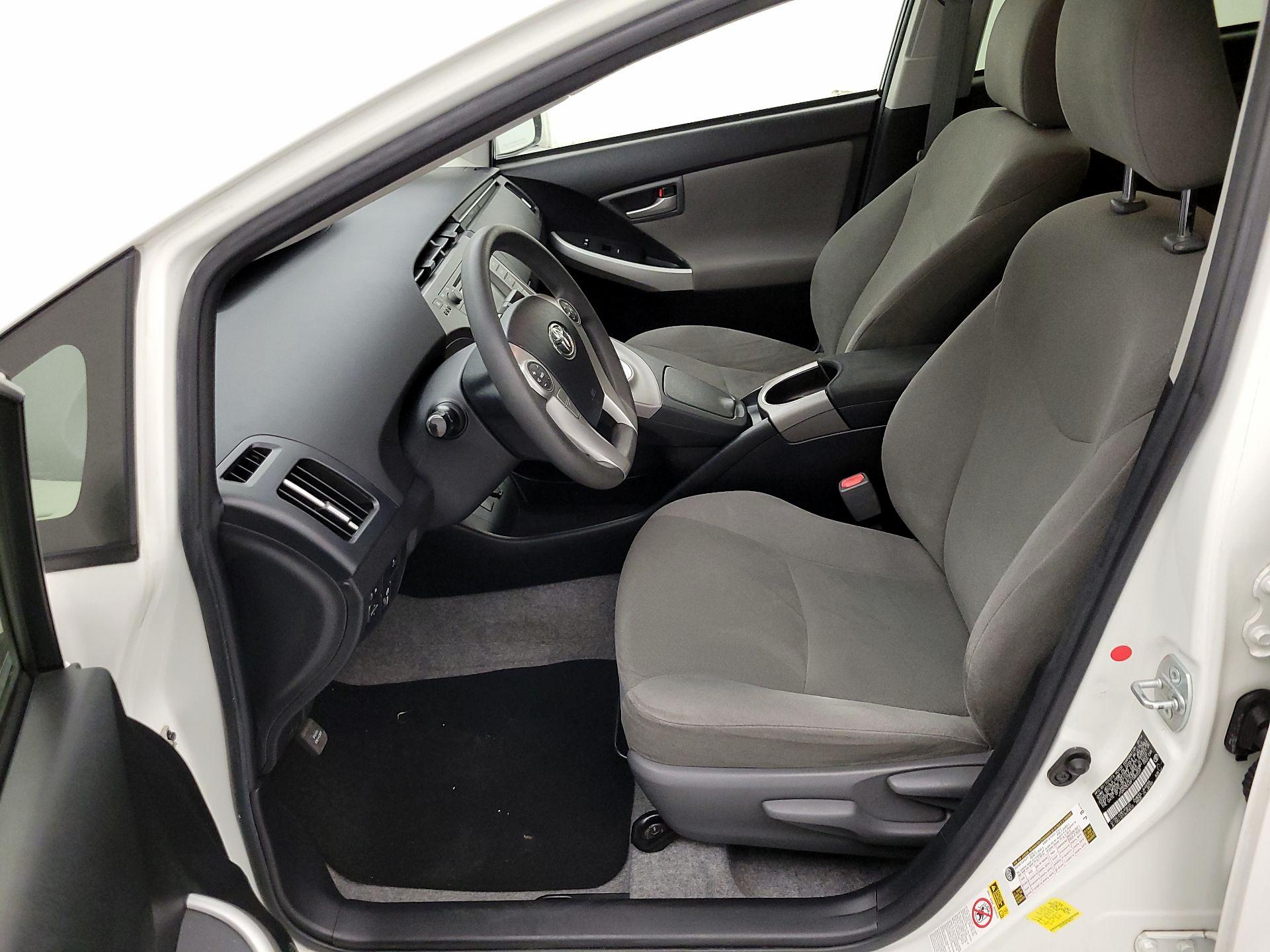 Thumbnail: 2015 Toyota Prius - 11