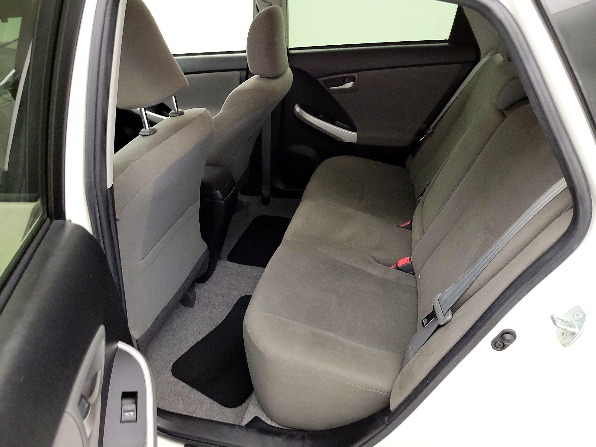 Thumbnail: 2015 Toyota Prius - 19