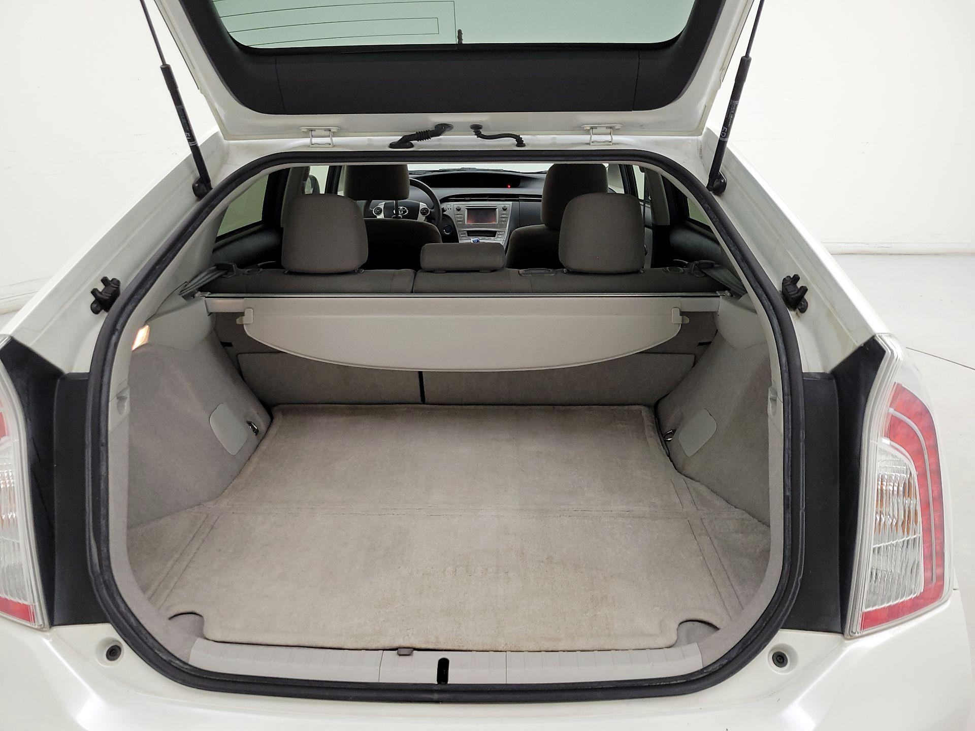Thumbnail: 2015 Toyota Prius - 20