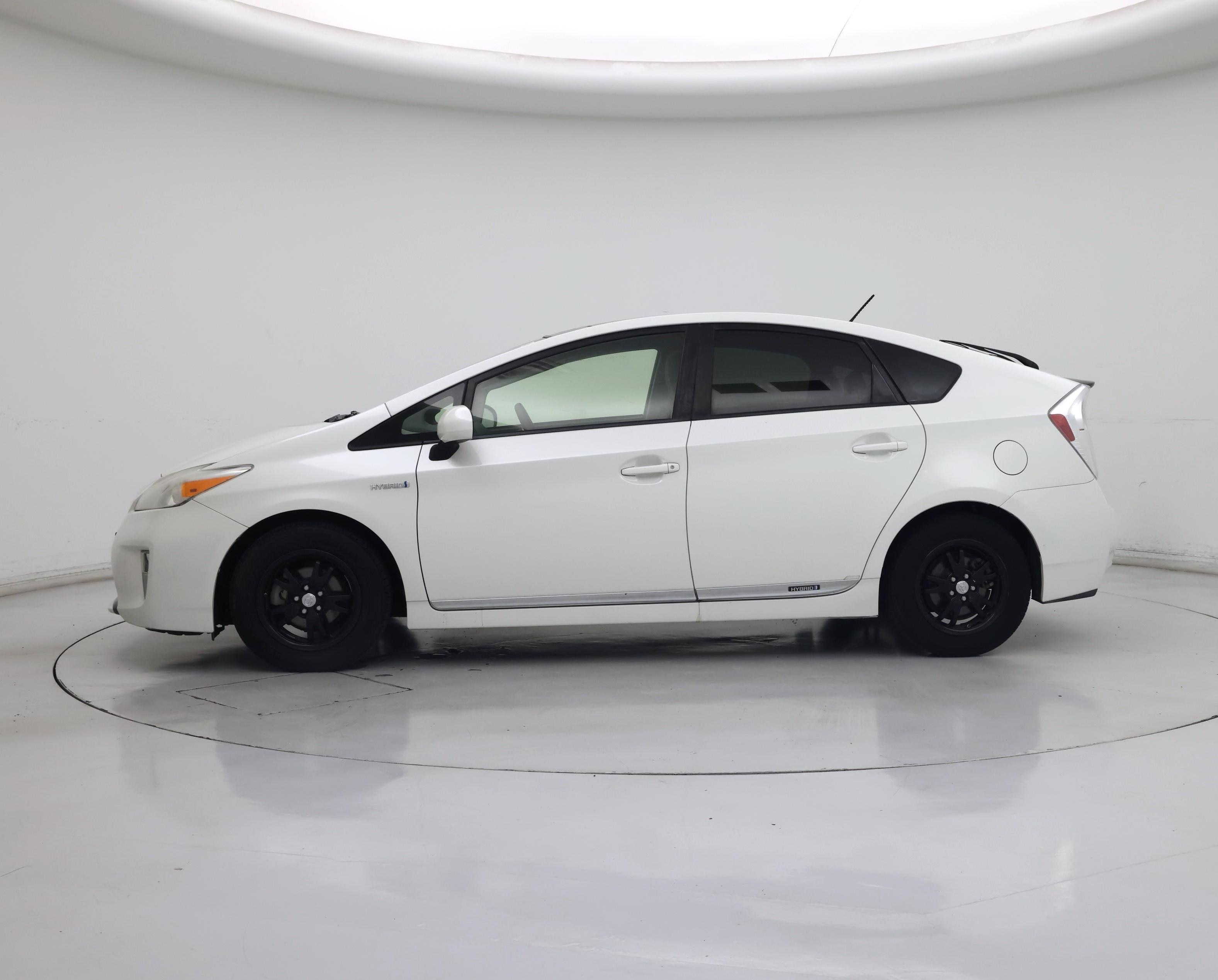 Thumbnail: 2015 Toyota Prius - 3
